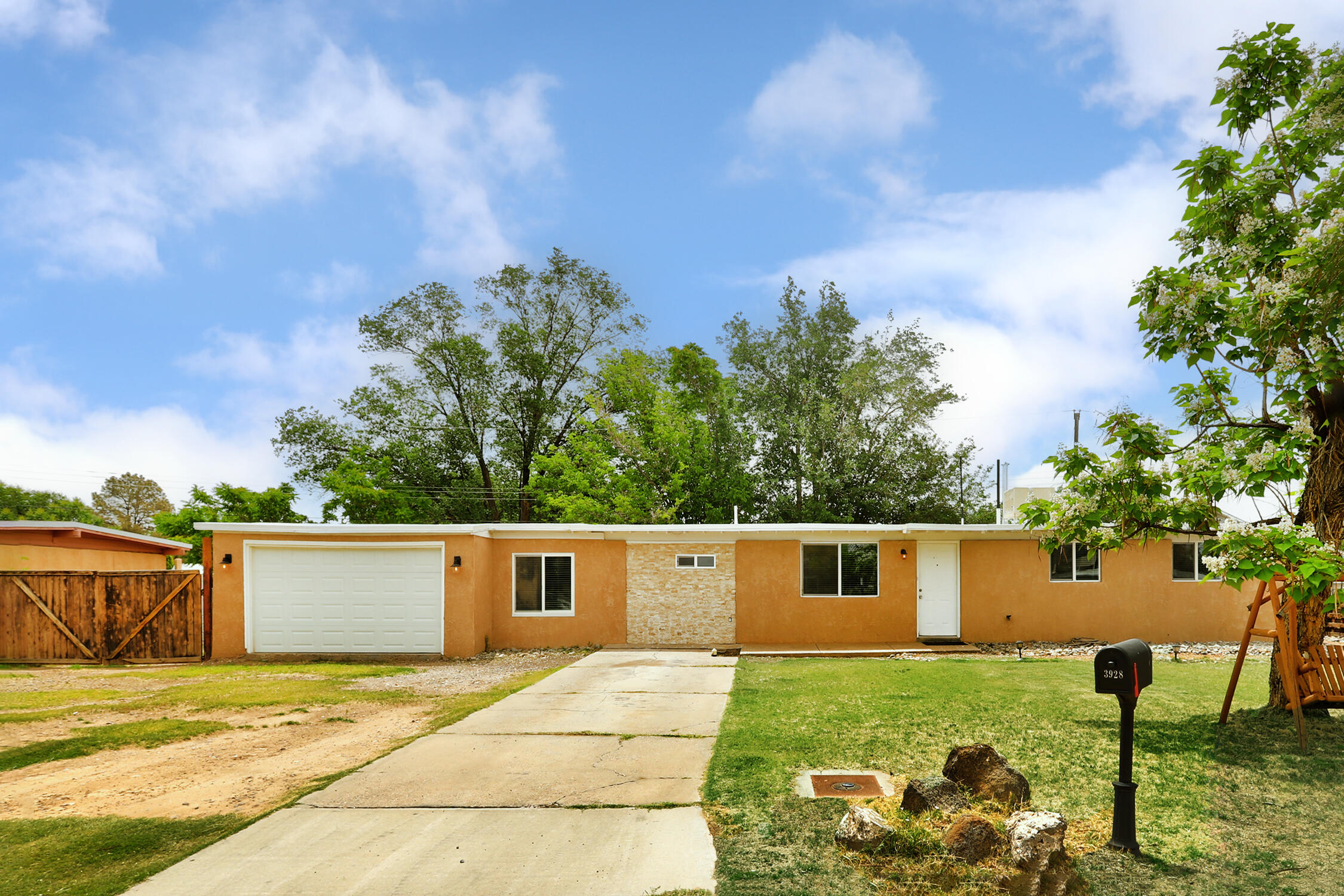 Wonderful Family home in desirable area, close to school and shopping, and community park. Lovely updated 2018sqft 4bd3bath home with 2 primary bedrooms is perfect for your family. 2 living areas, large country kitchen all recently updated. .31 acre lot with room for all of your toys. Freshly painted and new carpet.  Call today for private showing.