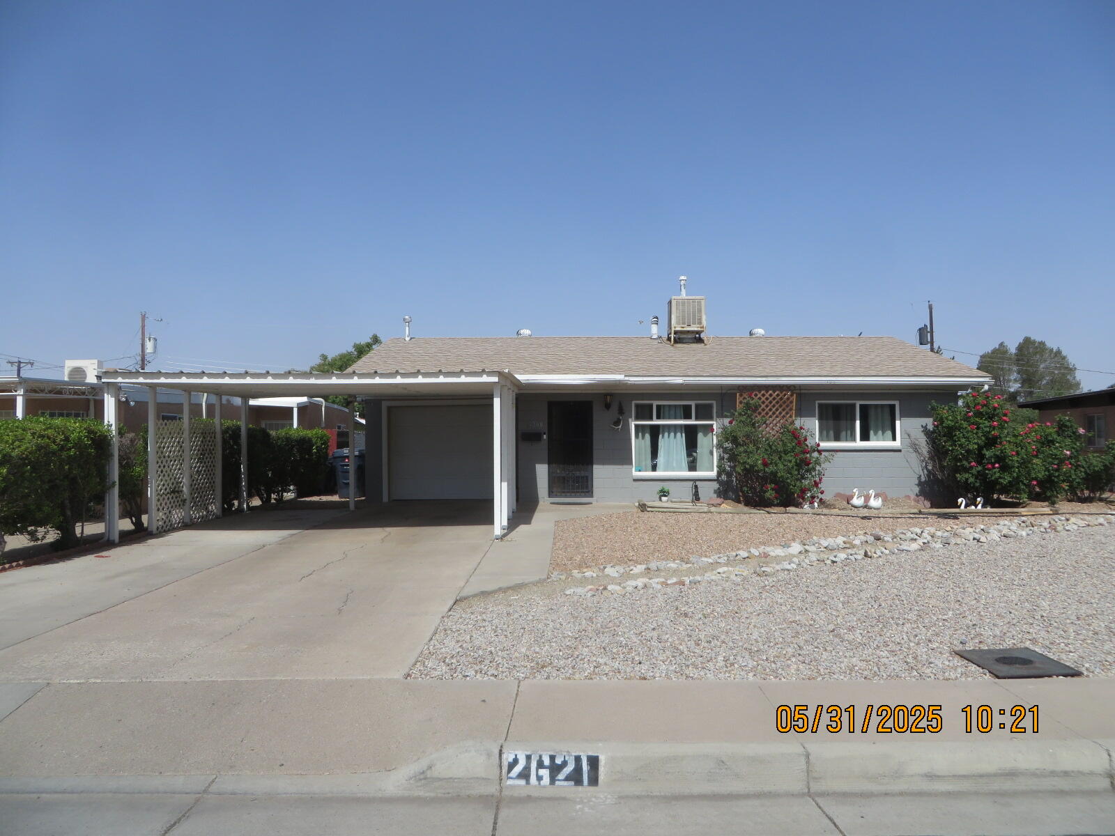 Very nice up kept home within walking distance to the Coronado Mall. 3 Bedrooms and 2 baths . Plus a large enclosed porch and big back yard, Living and Family room with fireplace . Very clean and ready for move in .