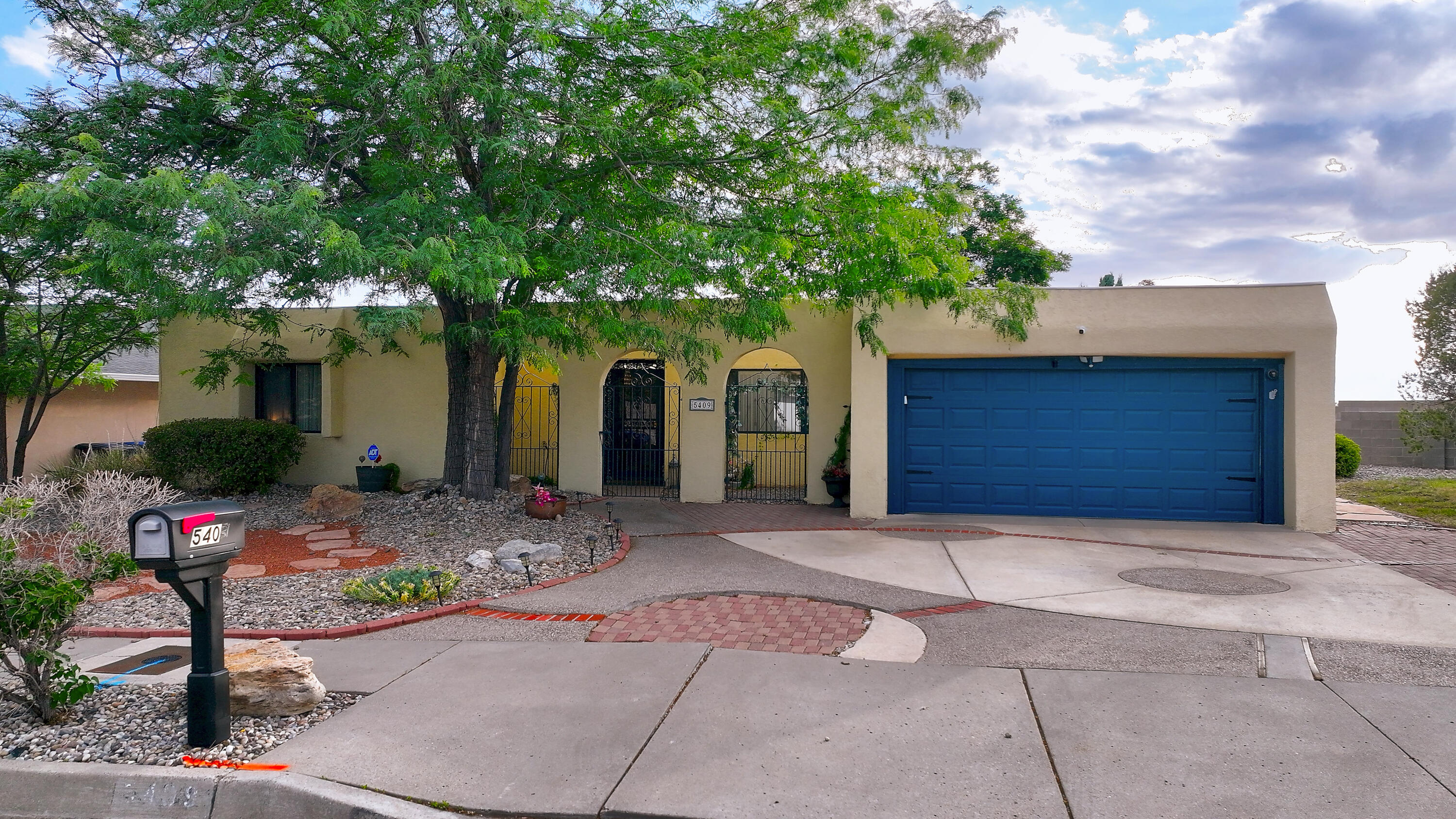Beautiful single story property in a cul-de-sac. 4 bedrooms 2 bathrooms.Far NE Heights location near Whole Foods. Mountain views from the front yard. Open floor plan with great sized livingroom perfect for entertaining. Newer solar panels that are OWNED! TPO roof. Refrigerated air. Sunroom not included in square footage. Over sized lot, fully landscaped yard front and back. Large storage shed in the backyard. Bike trails, Walking paths and golf courses are minutes away. Don't miss this one!