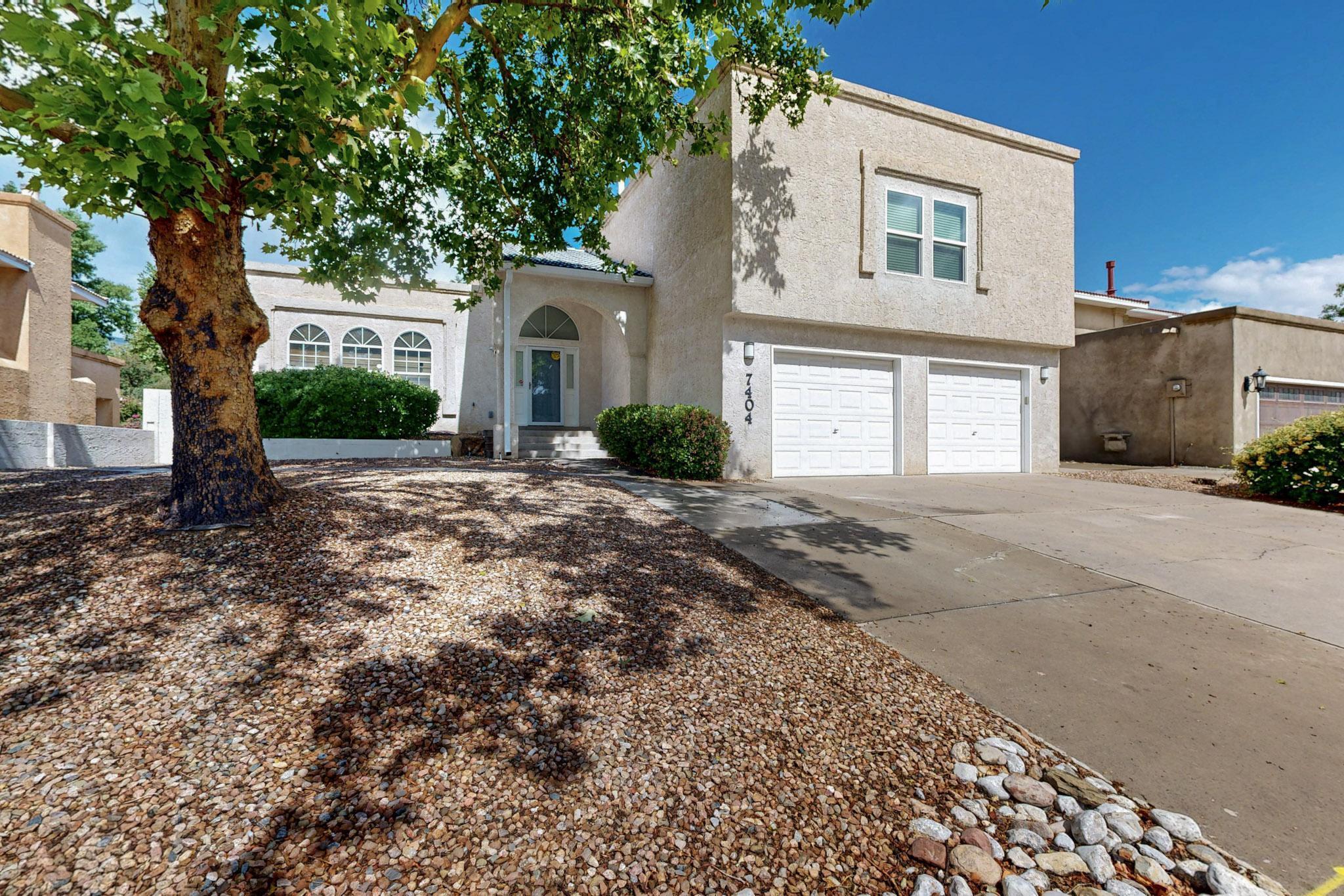 This home is a must see. It is a very well maintained Mock home in a desirable neighborhood, conveniently located close to shopping, dining,schools, parks and outdoor activities. This split-level home is open and spacious, light and bright with Updates throughout. Lots of space to spread out and enjoy movies, gaming, working, studying or hobbies. It has a nice private backyard. Home and Outdoor area are great for entertaining.