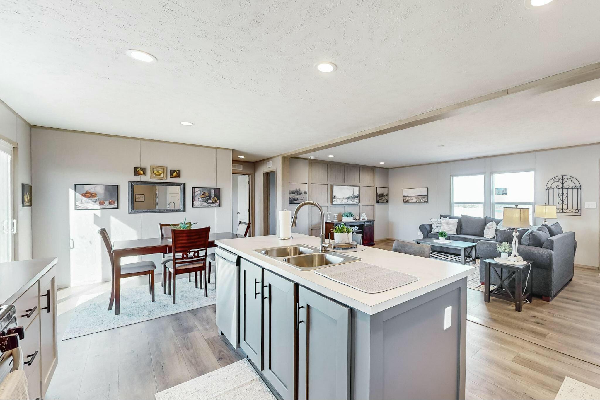 30 Scarlett O'Hara Street 