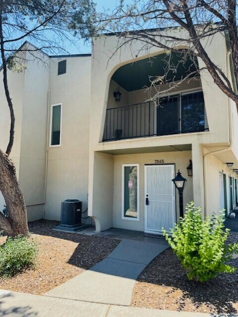 Welcome home to this inviting 2-bedroom, 2-bathroom end-unit townhome located in the sought-after Little Turtle Community. Move-in ready and meticulously maintained, this property boasts an array of modern comforts. The heart of the home, the kitchen, shines with gleaming granite countertops and sleek stainless steel appliances. Both bathrooms offer a touch of luxury with their own updated granite countertops. Other features include a convenient attached garage, efficient refrigerated air, and a lovely open walk-out tiled balcony perfect for unwinding.