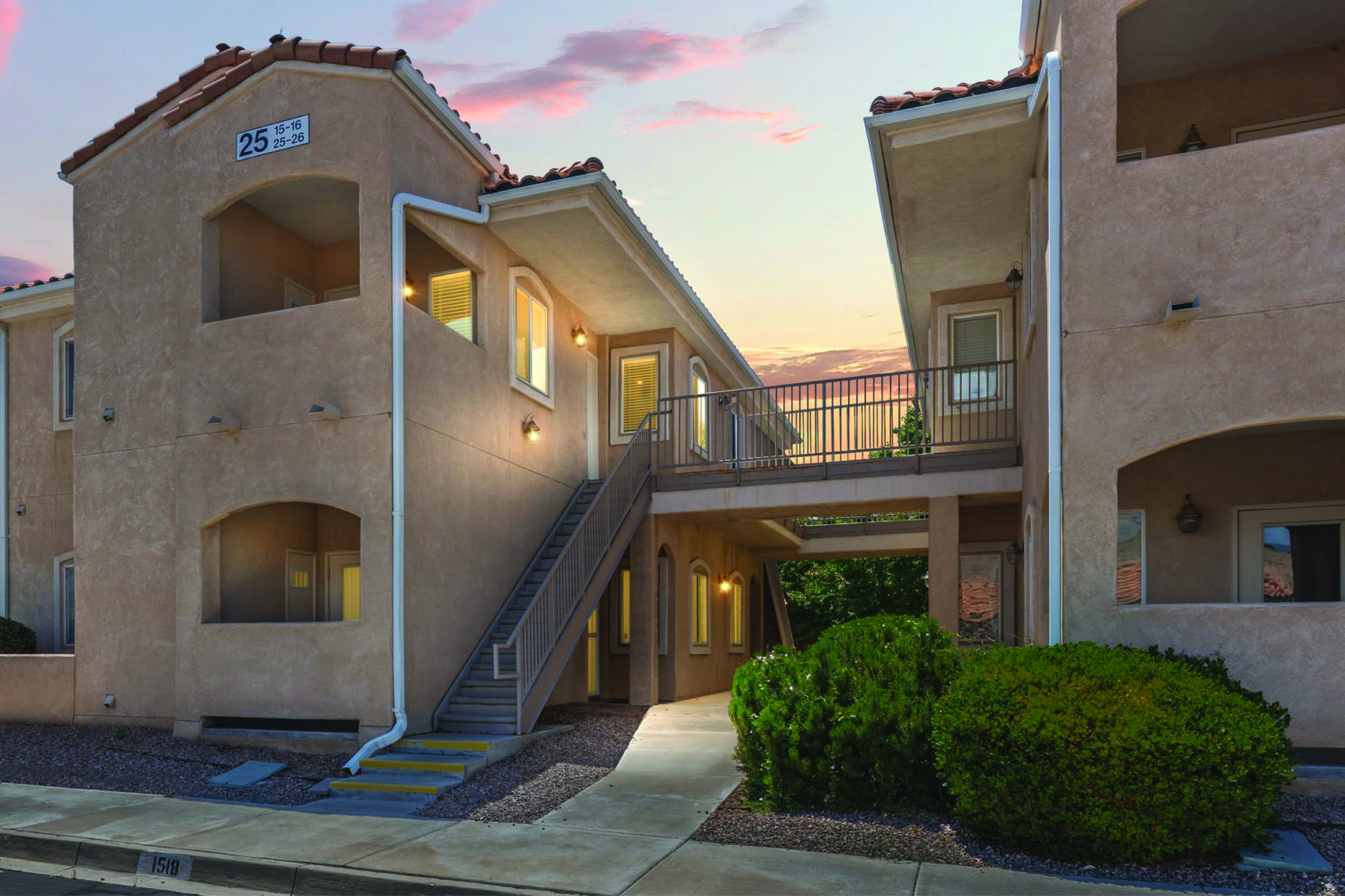 This beautifully upgraded luxury one-bedroom, one-bath condo is located within the gated Rancho Mirage community. Situated on the second floor of a four-plex, the unit offers a spacious and thoughtfully designed layout. The bright and open living room flows seamlessly into the dining area and kitchen, which features quartz countertops, a marble and porcelain backsplash, and GE Cafe appliances.The generously sized primary suite includes a walk-in closet, providing ample storage space. Step outside onto the covered patio and take in breathtaking views of the Sandia Mountains.