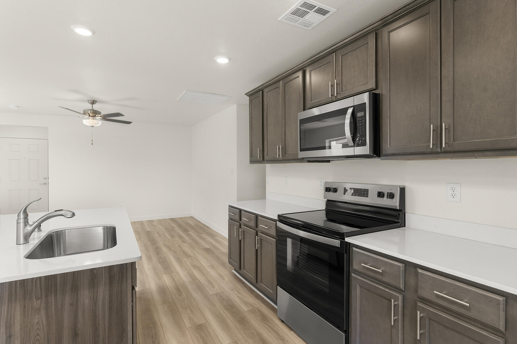 804 Calle de las Rosas 