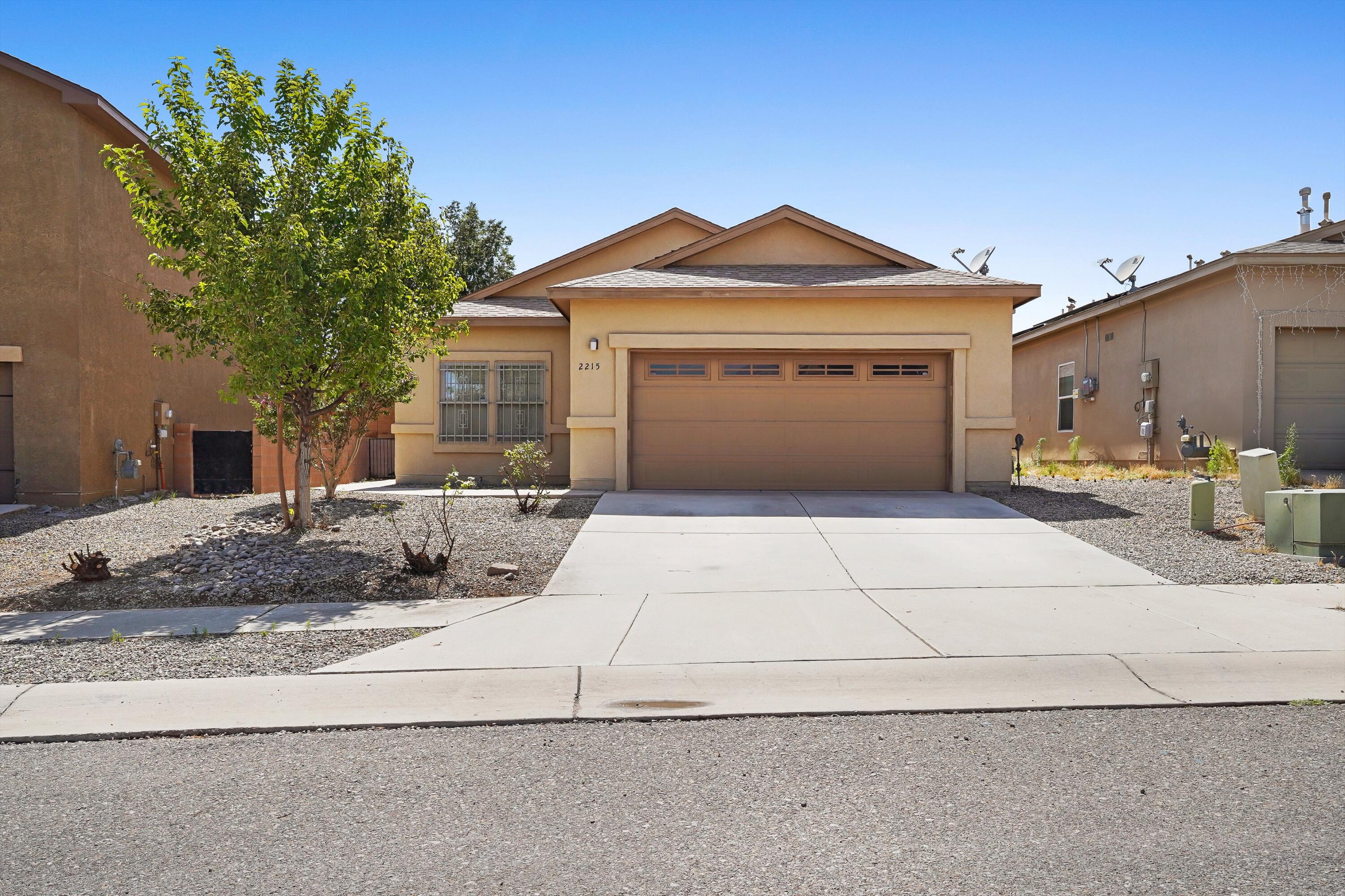 Welcome to this well-maintained 1,400 sq ft single-story home featuring 3 bedrooms, 2 full bathrooms, and a 3-car tandem garage. The open layout offers a comfortable living area, a functional kitchen, and a private primary suite. Situated on a cul-de-sac, the property also includes a low-maintenance backyard with two apple trees.