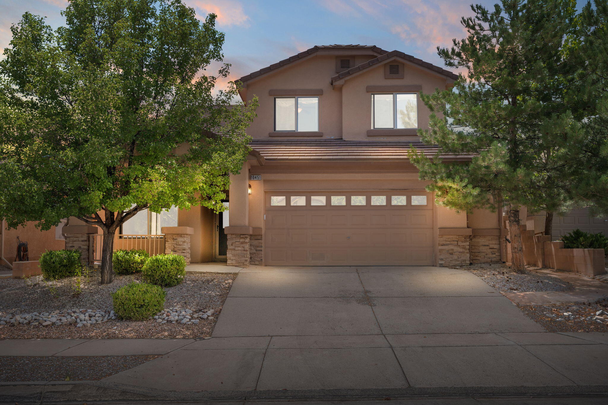 Beautiful Ventana Ranch West home by DR Horton! Home features 2,308sf with 3 bedrooms, 2.5 bathrooms, 2 living areas and a loft! Wonderful kitchen space with ample cabinets, granite countertops, stainless steel double oven, microwave, dishwasher, fridge, island, pantry and breakfast nook. Separate formal dining area. Spacious living area with a gas fireplace. Upstairs find the loft space with wood floors perfect for a home office or kids living area! Owners suite with private bath! Bath hosts a relaxing soaker tub, walk-in shower and walk-in closet! Fully landscaped backyard, fully walled with a covered patio!