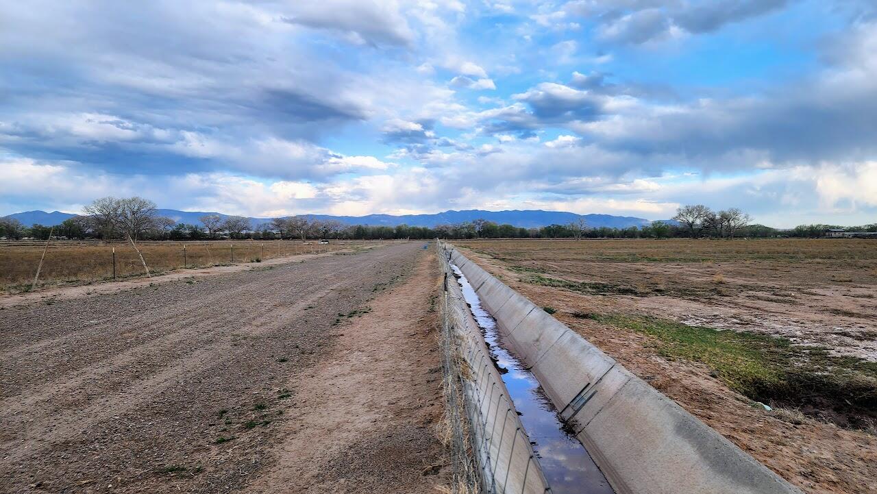 Square Deal & Seabell Road, Los Chavez, NM 