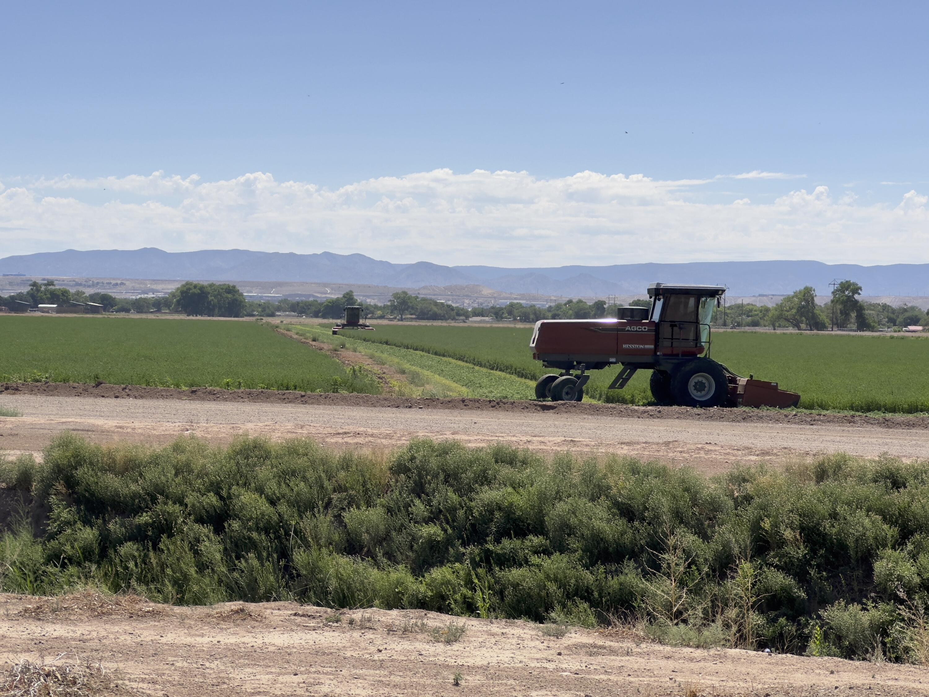 Photo of Tbd Las Estancias Drive SW, Albuquerque, NM 87105