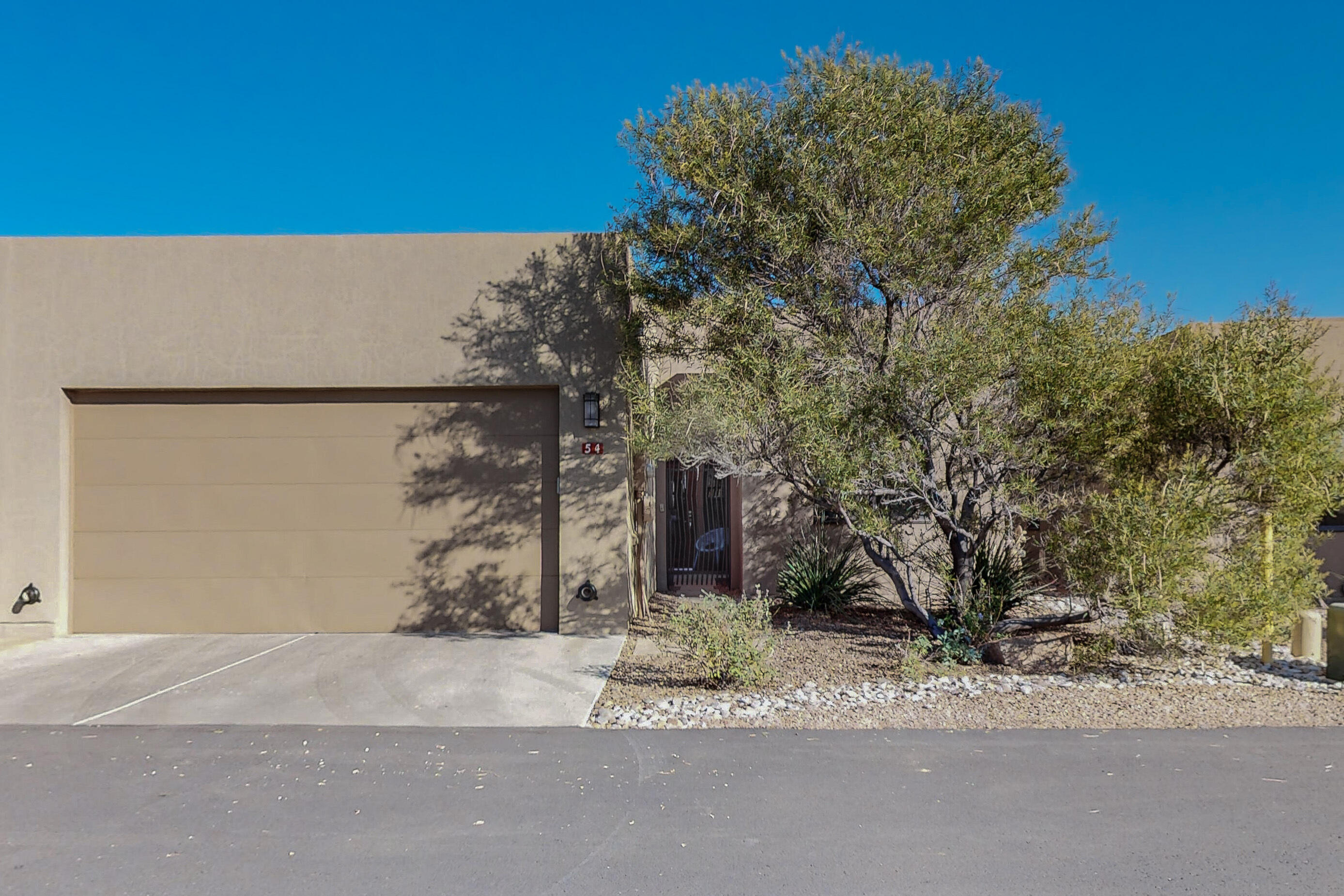 54 Wind Road NW, Albuquerque, NM 