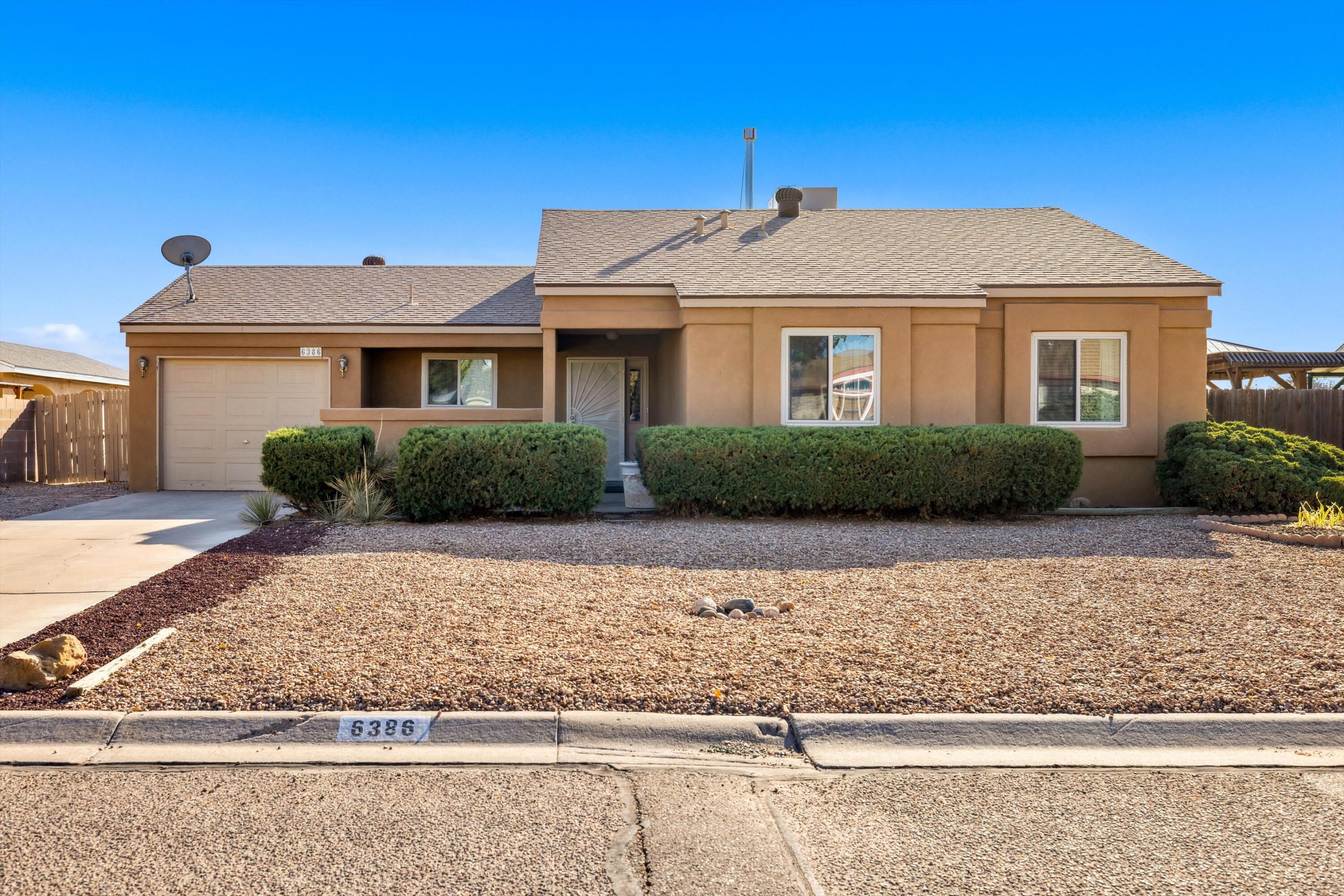 6386 Crow Road NE, Rio Rancho, NM 