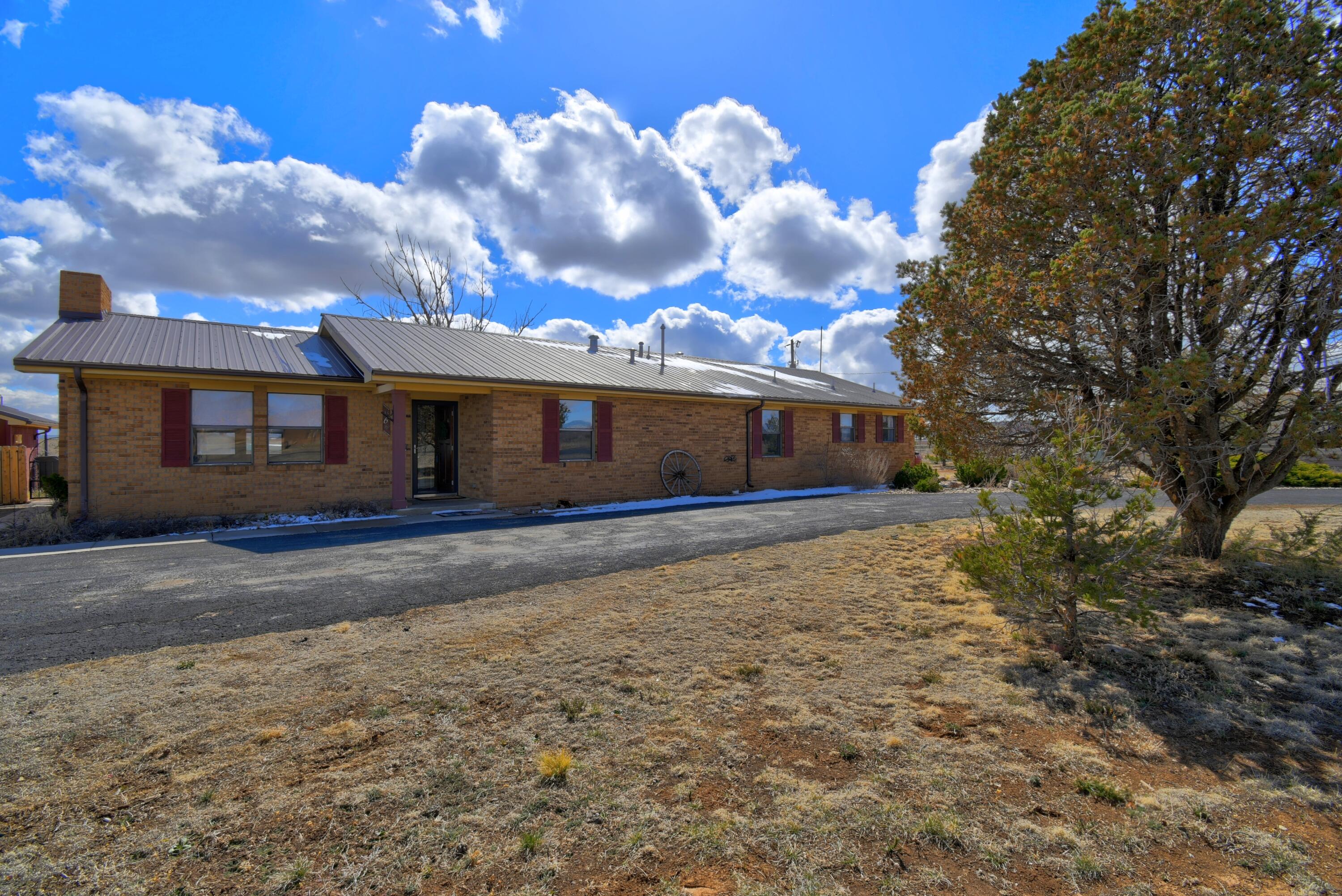 6 Isham Road, Edgewood, NM 