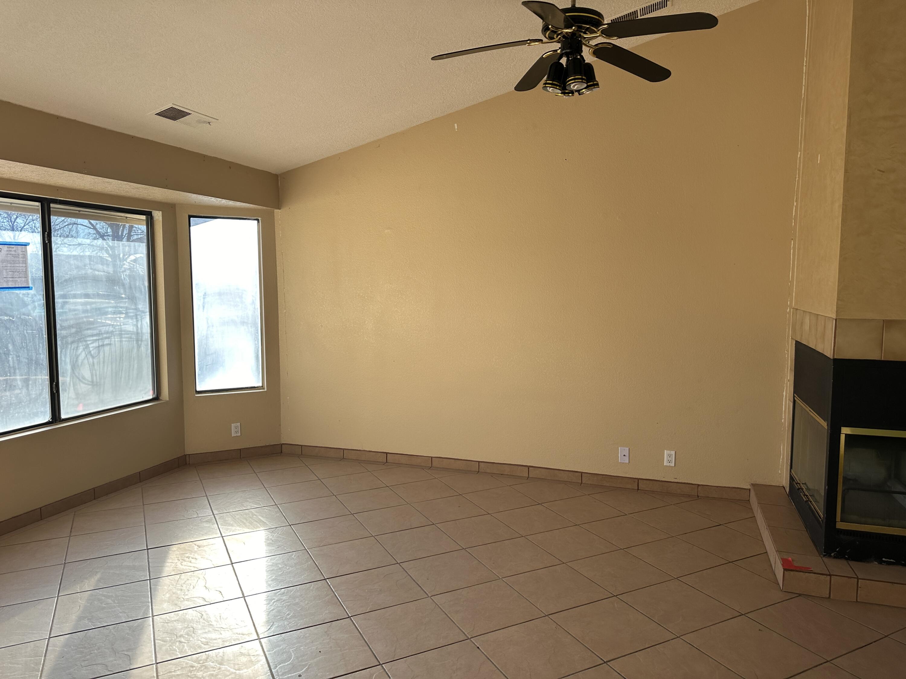 823 Sunridge Road SW, Albuquerque, New Mexico 87121, 3 Bedrooms Bedrooms, ,2 BathroomsBathrooms,Residential,For Sale,823 Sunridge Road SW,1054805