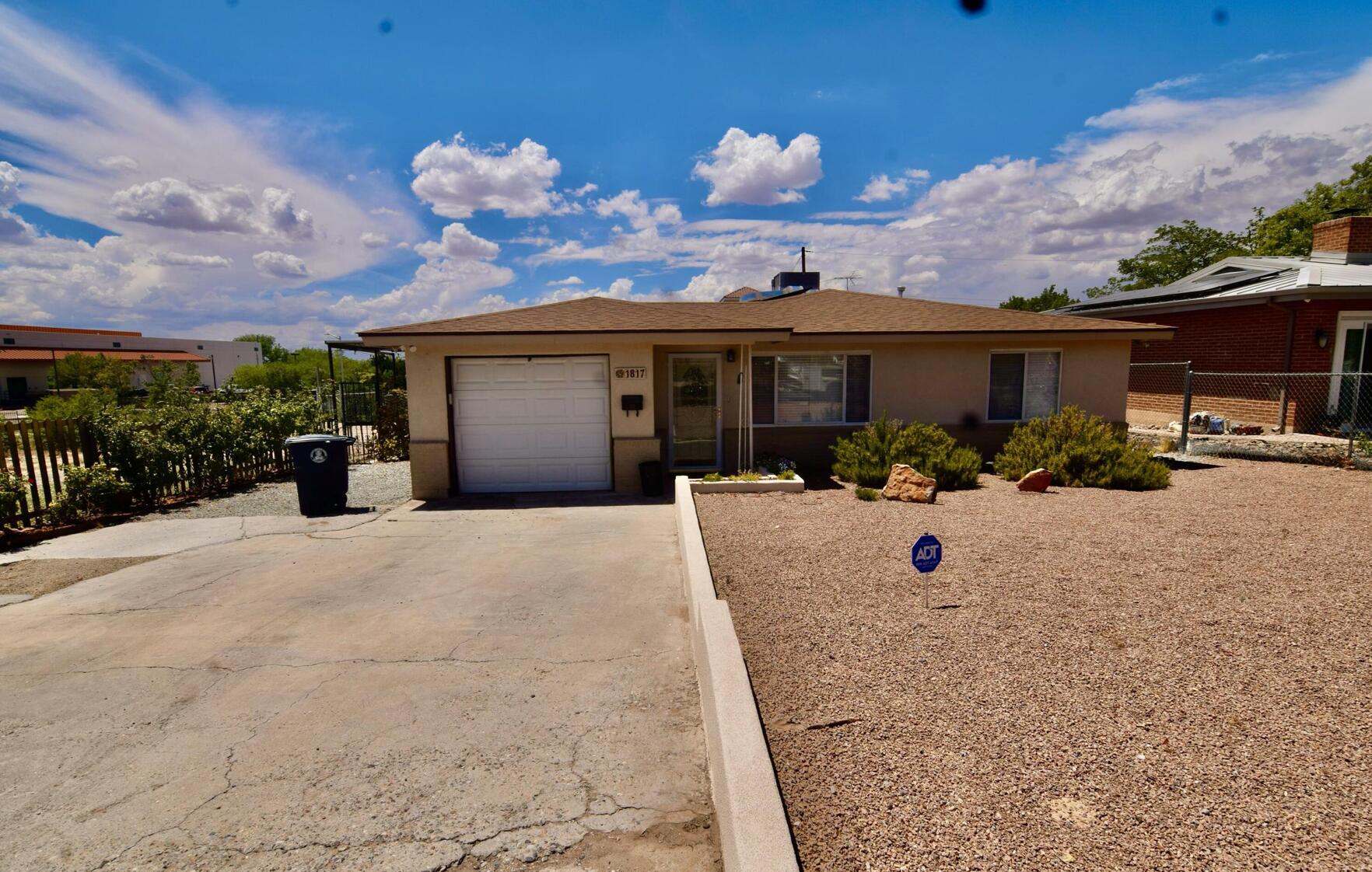 1817 Cornell Drive SE, Albuquerque, NM 