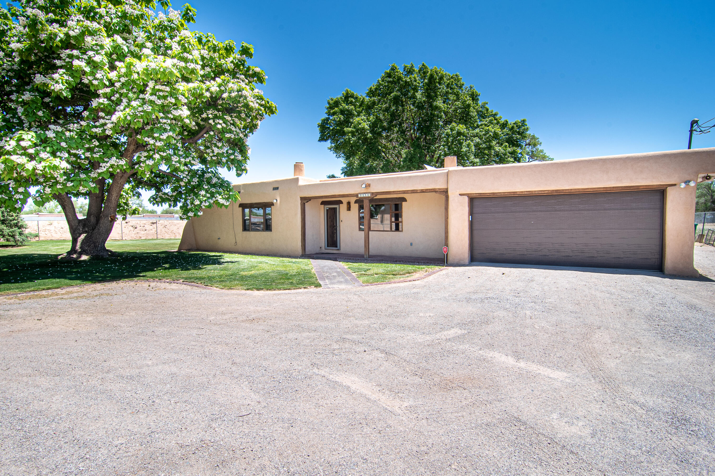 10118 2nd Street NW, Albuquerque, NM 