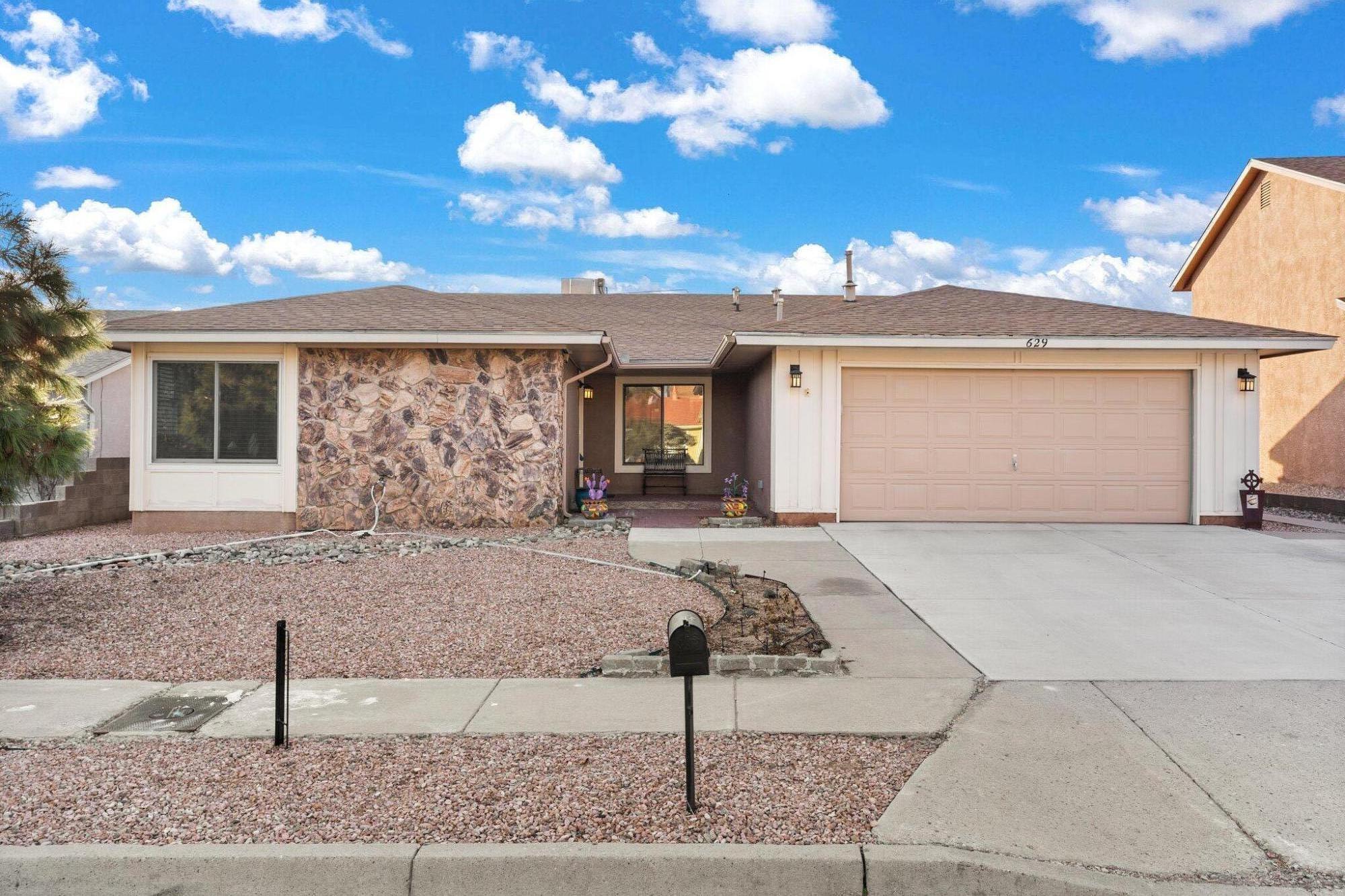 629 Monte Alto Drive NE, Albuquerque, NM 