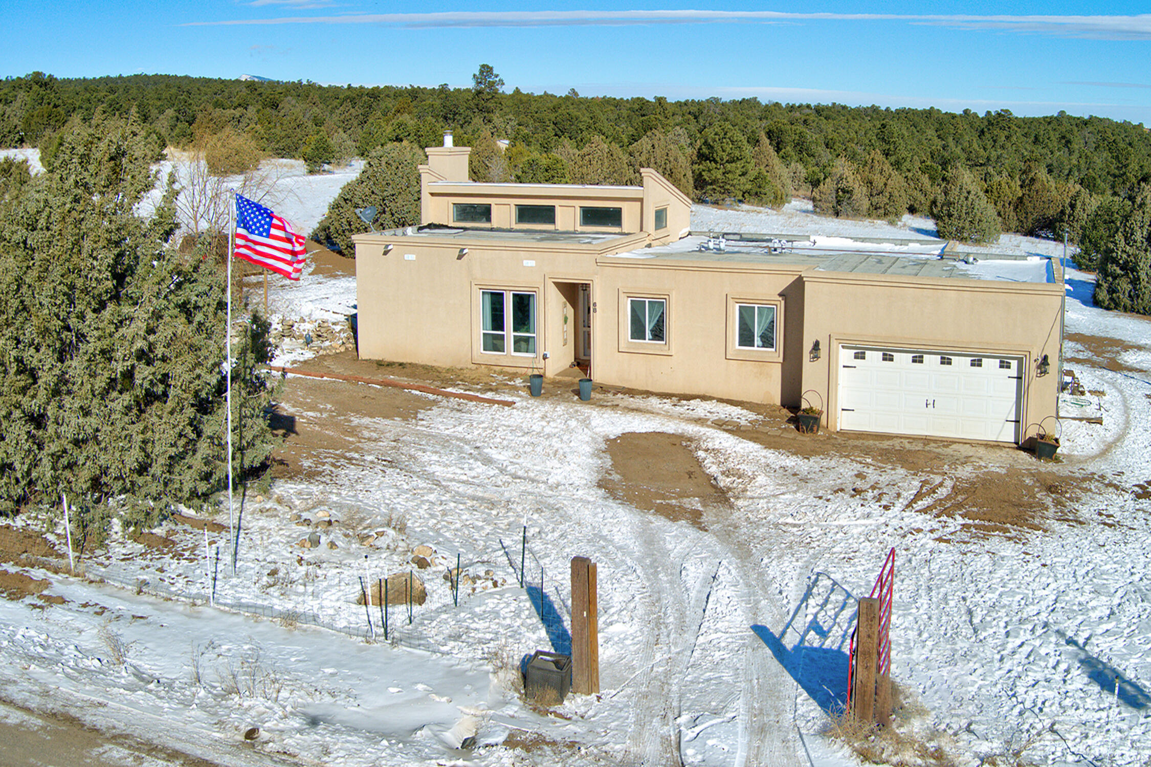 68 Mcginnis Road, Tijeras, NM 