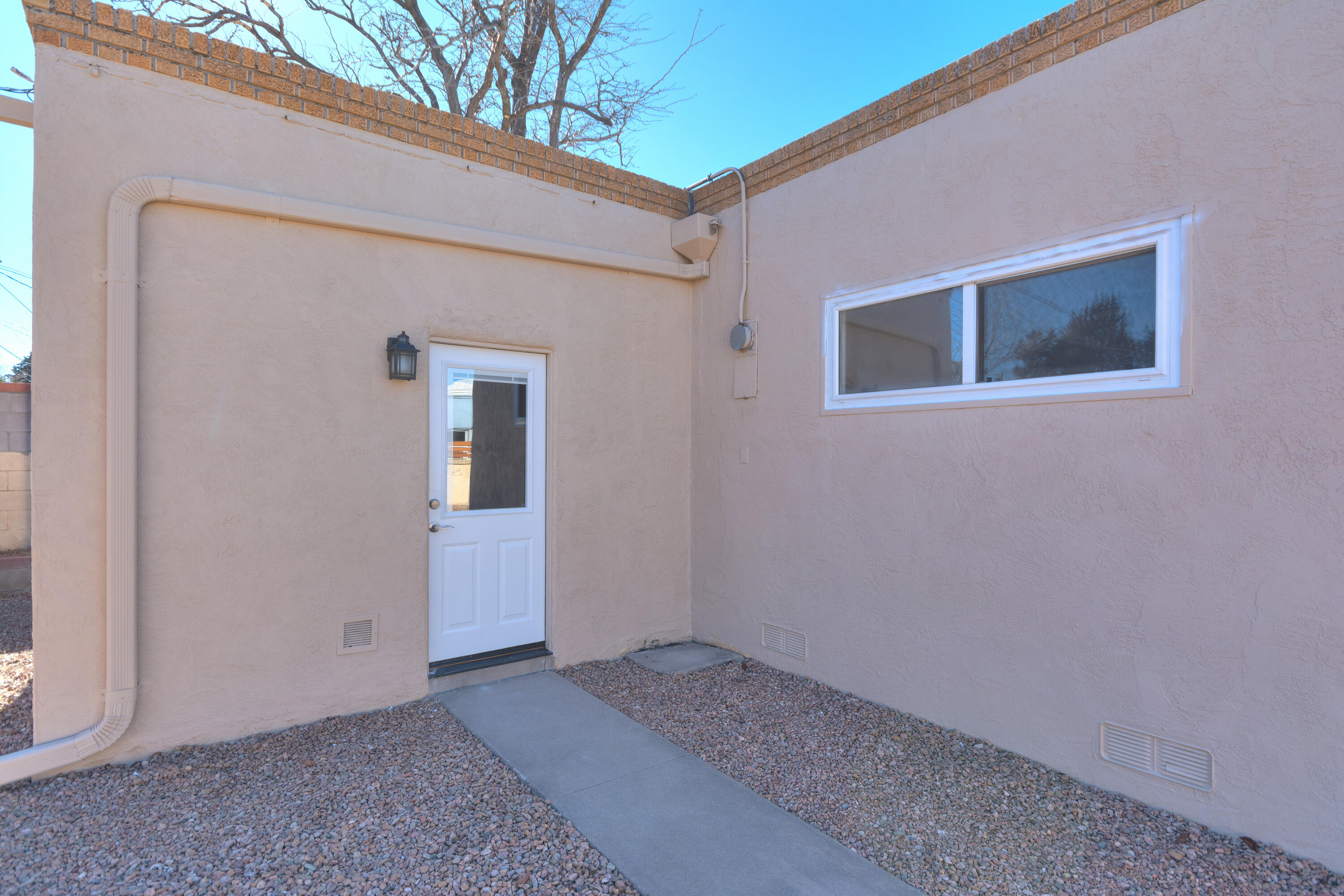 932 Manzano Street NE, Albuquerque, New Mexico 87110, 3 Bedrooms Bedrooms, ,2 BathroomsBathrooms,Residential,For Sale,932 Manzano Street NE,1055545