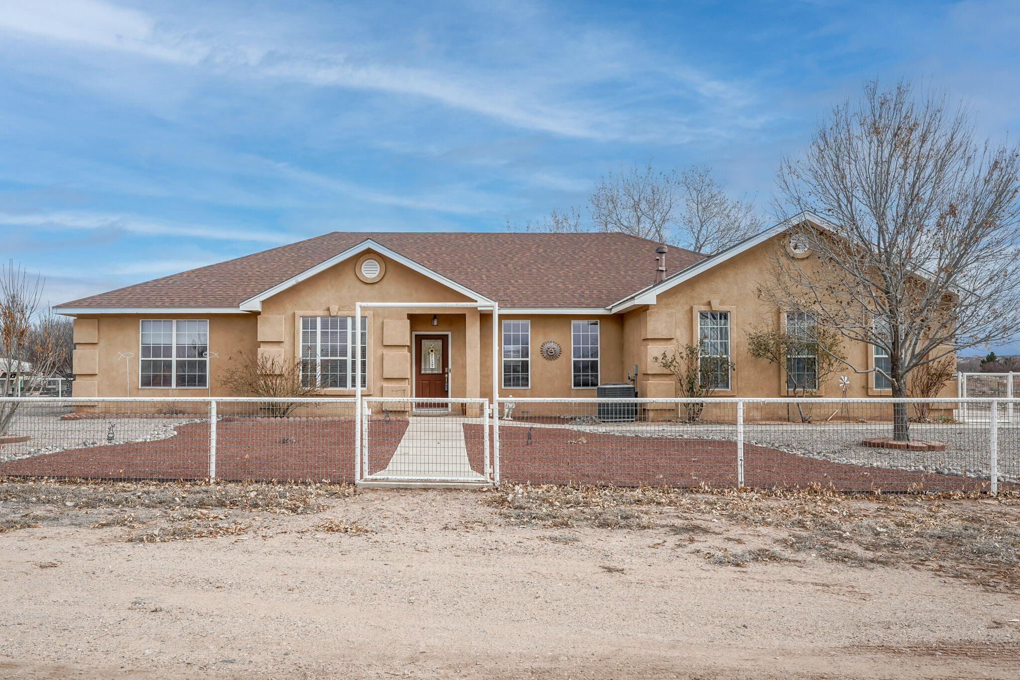 16 Jerome Road, Los Lunas, New Mexico 87031, 4 Bedrooms Bedrooms, ,3 BathroomsBathrooms,Residential,For Sale,16 Jerome Road,1056101