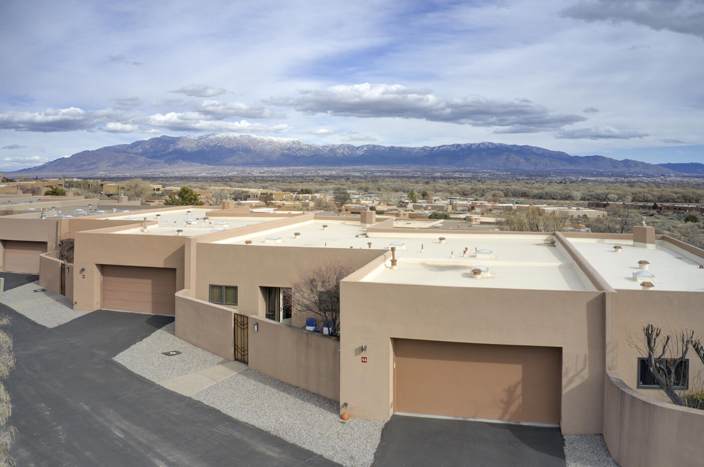 44 Mill Road NW, Albuquerque, NM 