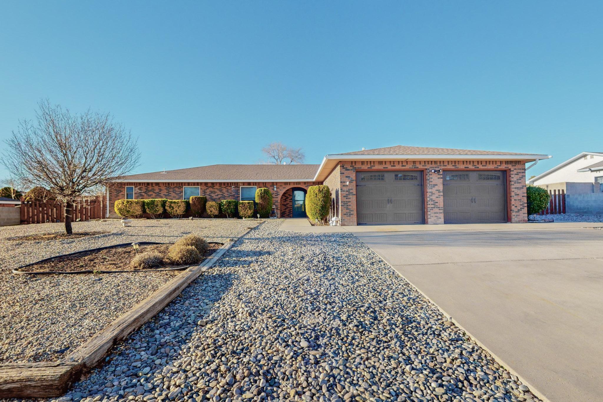 5101 Russell Drive NW, Albuquerque, NM 