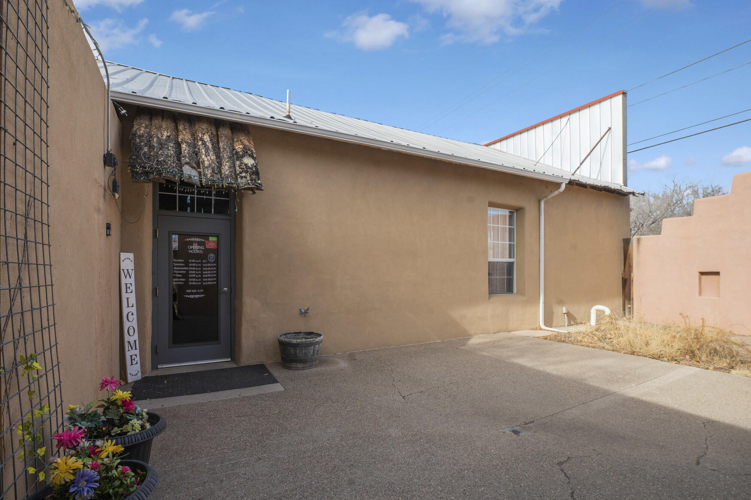 367 Main Street SE, Los Lunas, New Mexico 87031, ,Commercial Sale,For Sale,367 Main Street SE,1057526