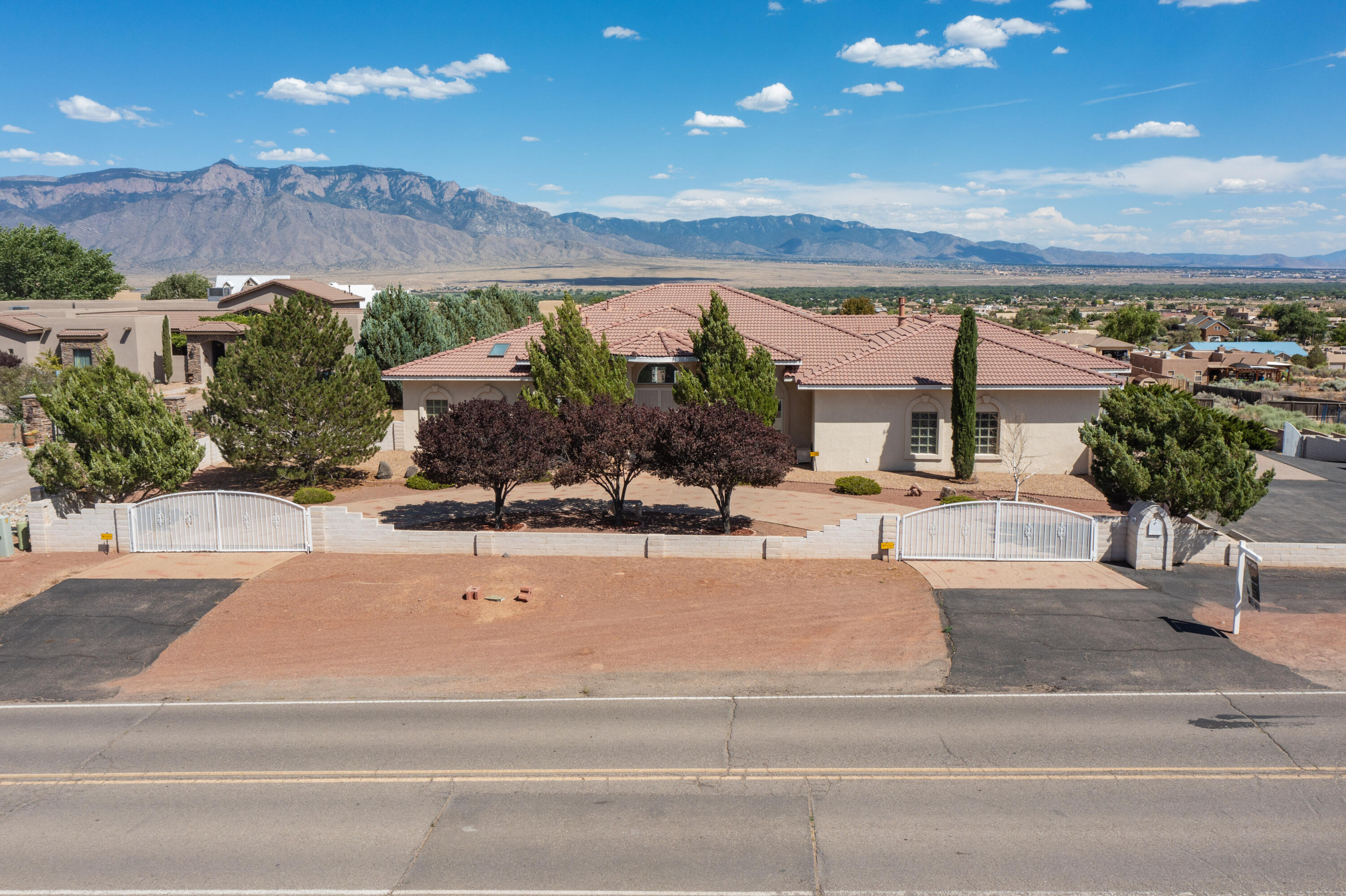 1016 Saratoga Drive, Rio Rancho, NM 