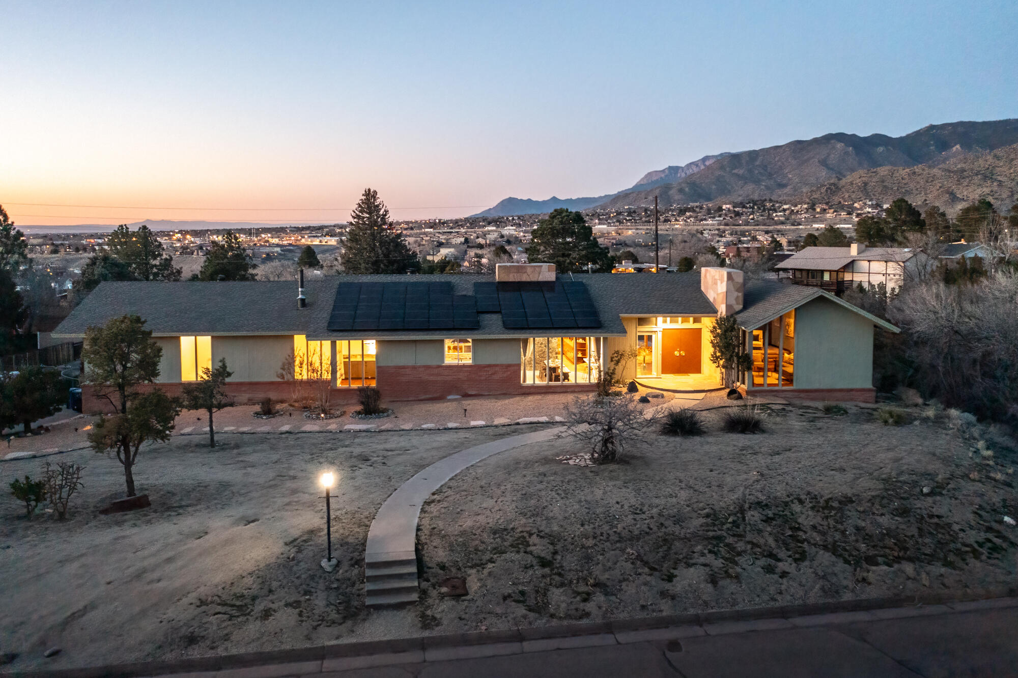 1004 Stagecoach Road SE, Albuquerque, NM 