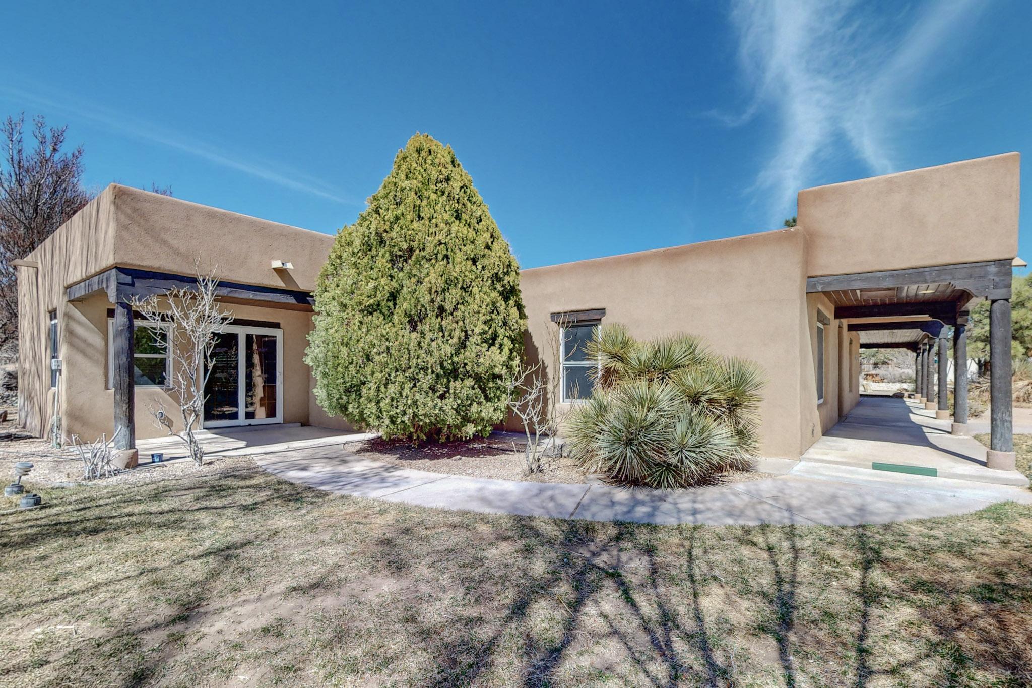 1432 Camino Hermosa Street, Corrales, New Mexico 87048, 3 Bedrooms Bedrooms, ,2 BathroomsBathrooms,Residential,For Sale,1432 Camino Hermosa Street,1058337