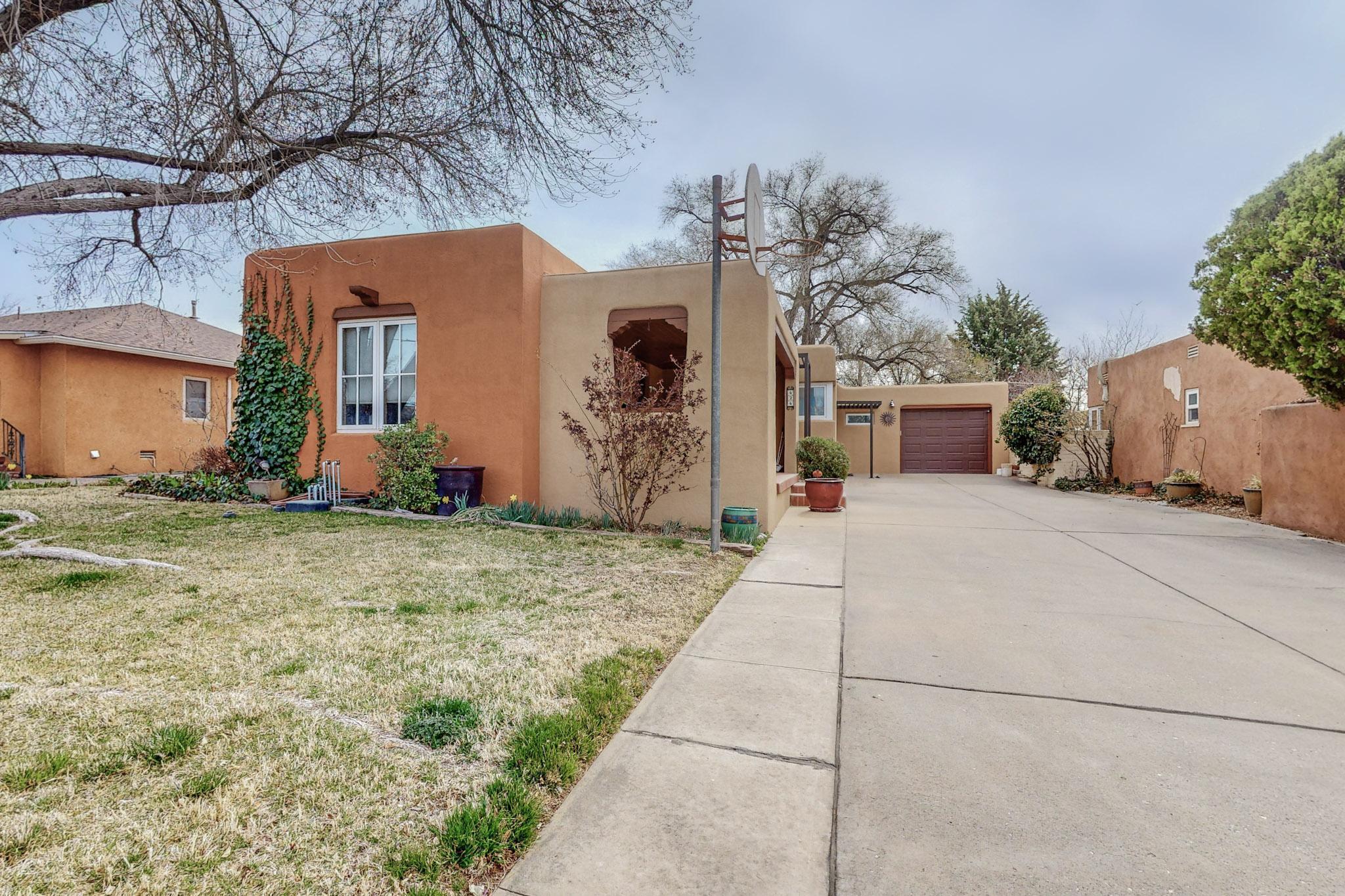 424 Lafayette Place NE, Albuquerque, NM 