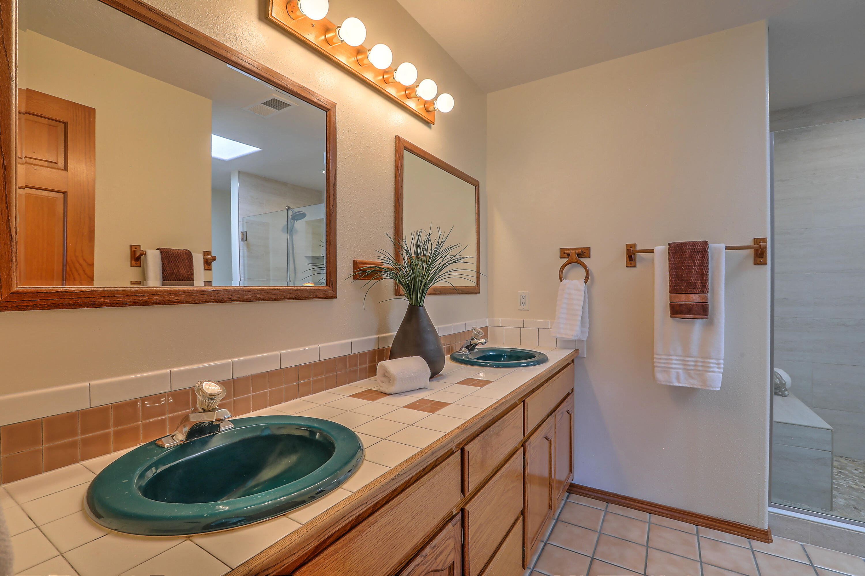 88 Lena Court, Corrales, New Mexico 87048, 3 Bedrooms Bedrooms, ,2 BathroomsBathrooms,Residential,For Sale,88 Lena Court,1058595