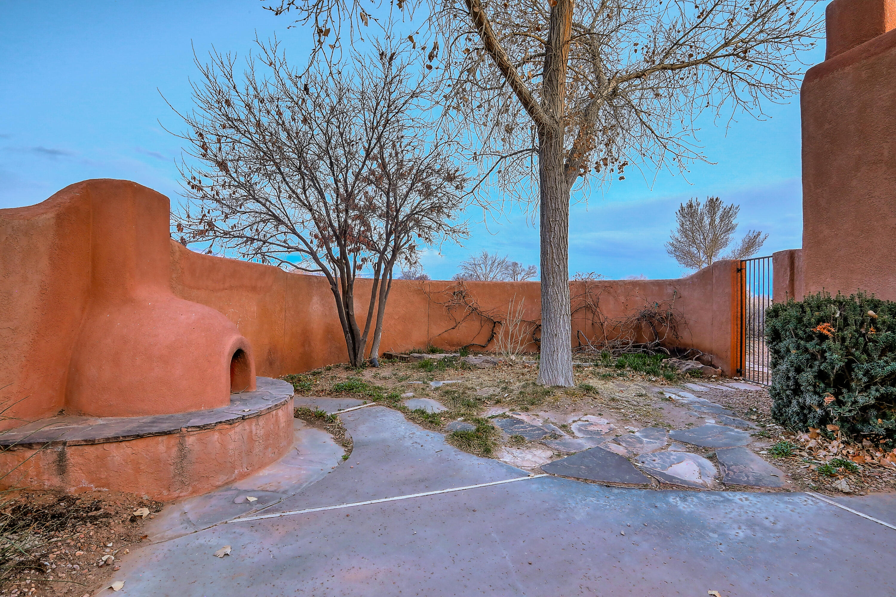 88 Lena Court, Corrales, New Mexico 87048, 3 Bedrooms Bedrooms, ,2 BathroomsBathrooms,Residential,For Sale,88 Lena Court,1058595