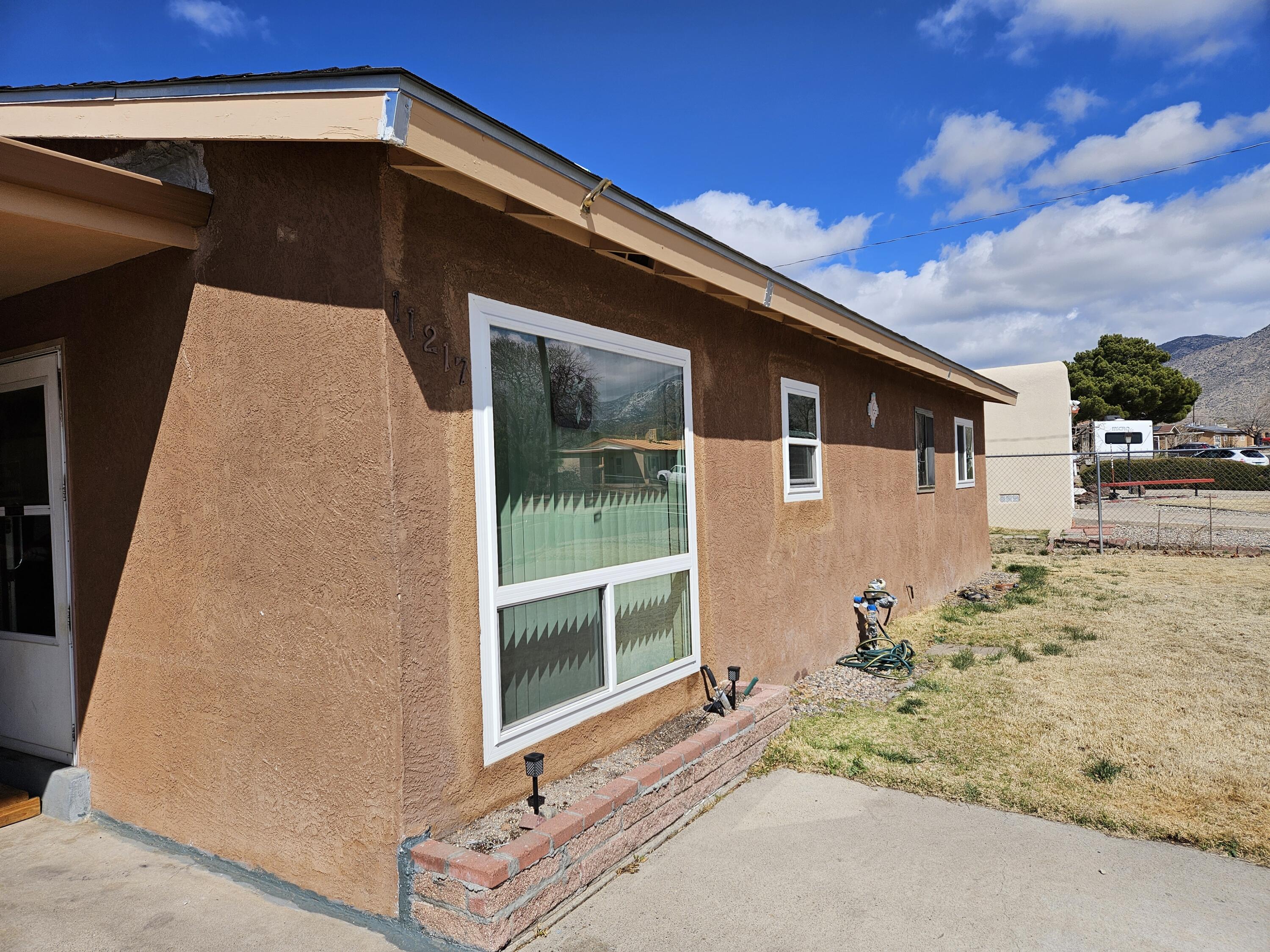 11217 Hannett Avenue NE, Albuquerque, New Mexico 87112, 4 Bedrooms Bedrooms, ,2 BathroomsBathrooms,Residential,For Sale,11217 Hannett Avenue NE,1058515