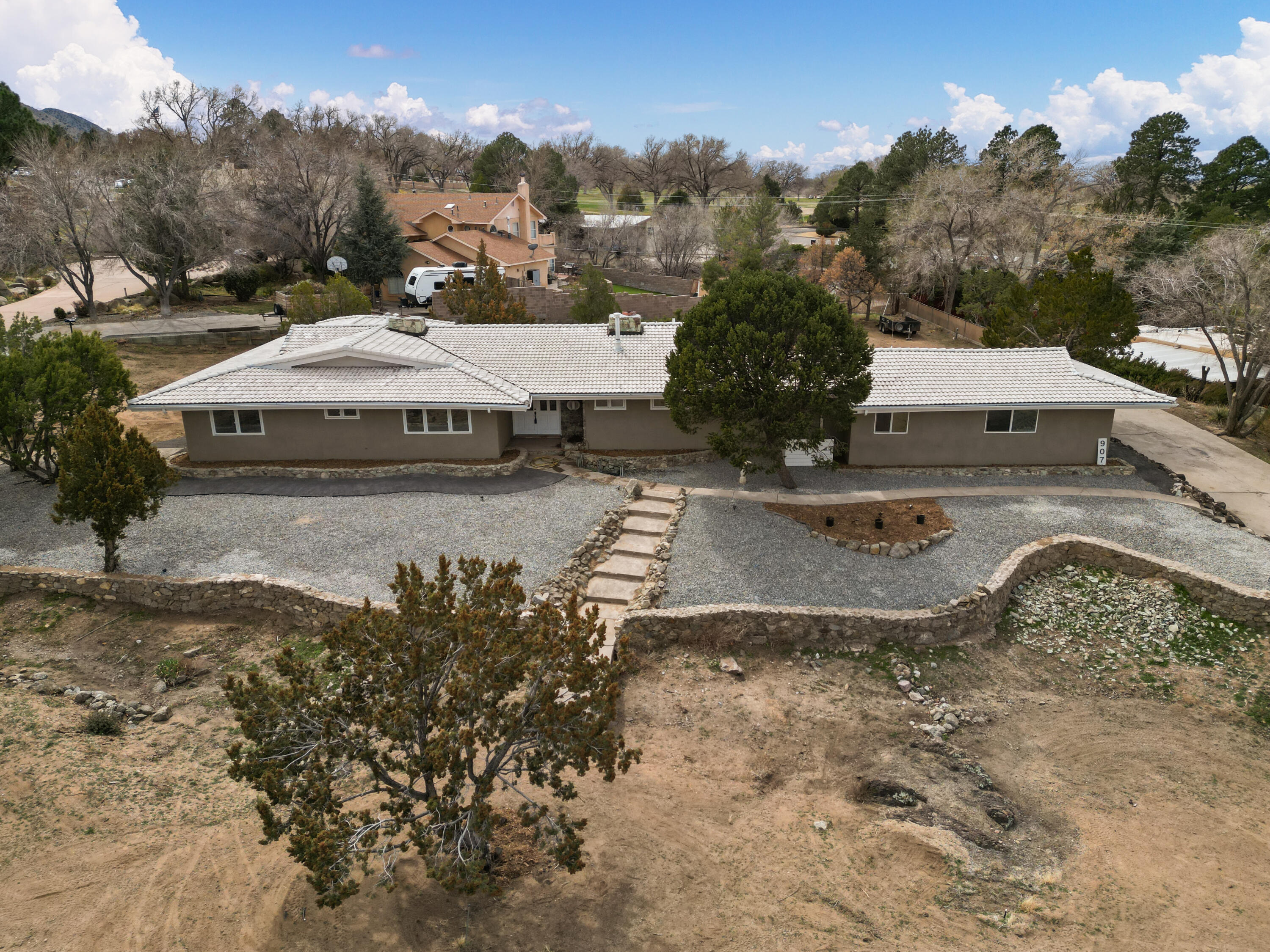 907 Stagecoach Road SE, Albuquerque, New Mexico 87123, 4 Bedrooms Bedrooms, ,3 BathroomsBathrooms,Residential,For Sale,907 Stagecoach Road SE,1058786