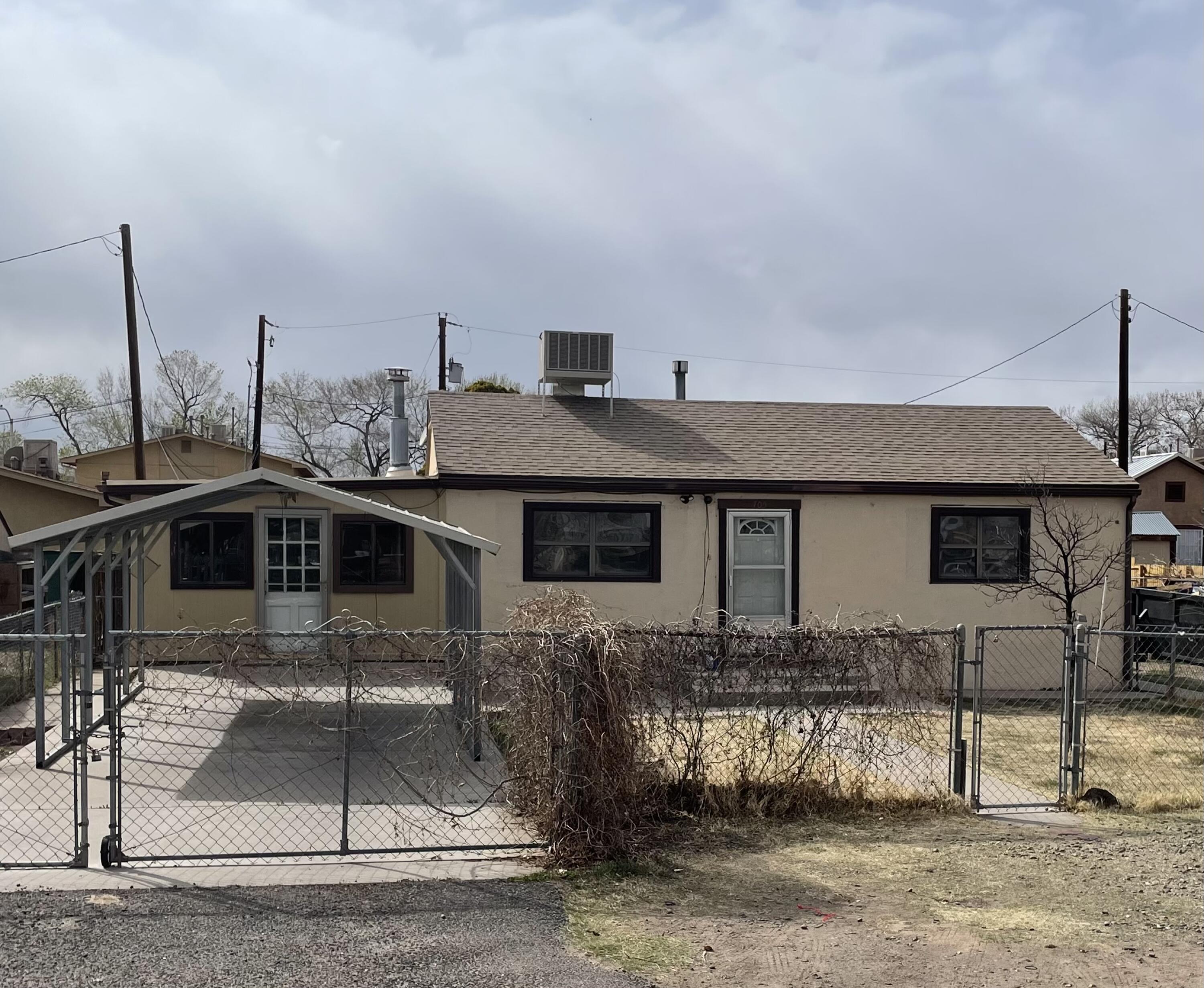 705 Monte Vista Road NE, Los Lunas, NM 