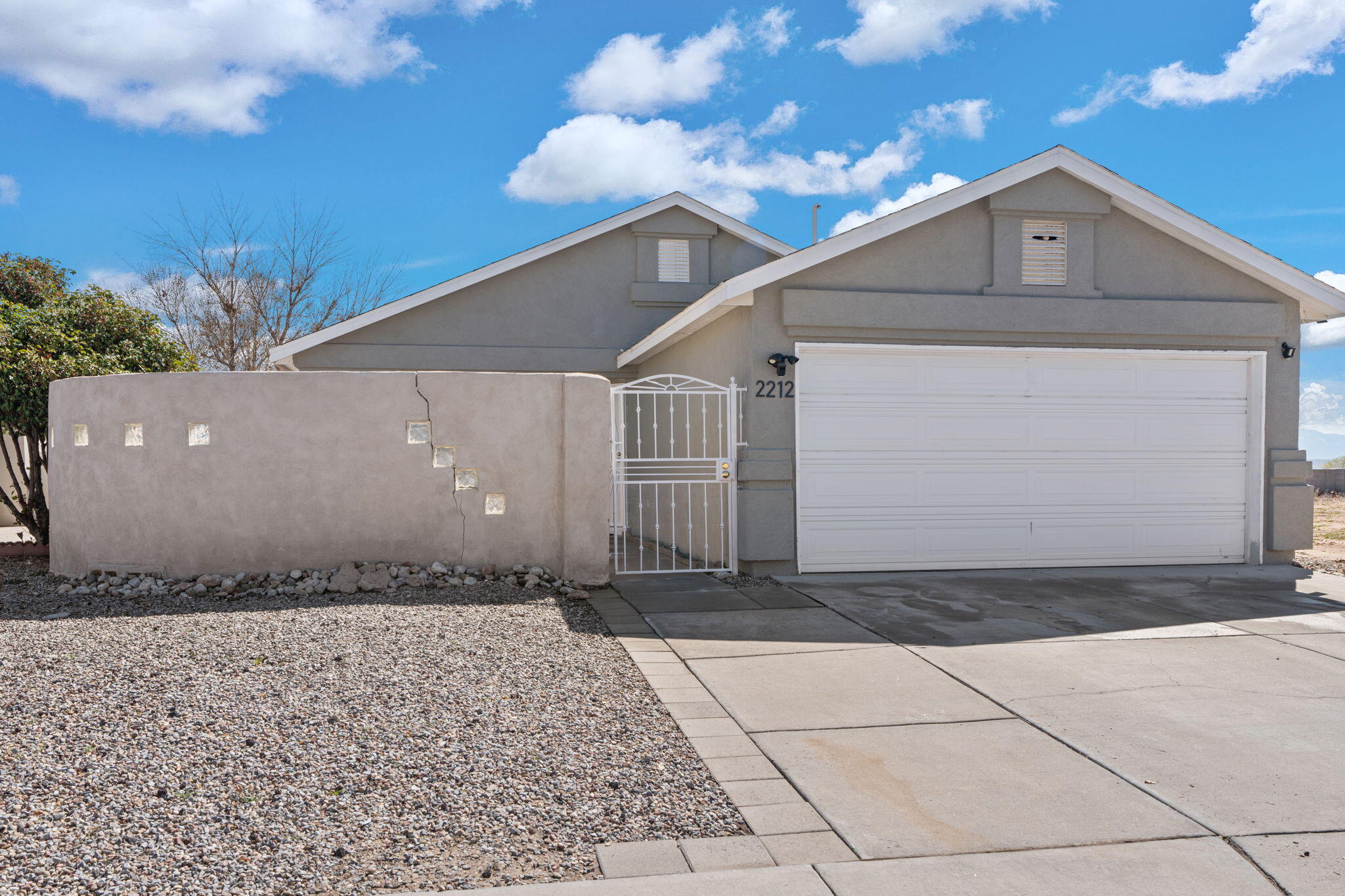 2212 Desert Breeze Drive SW, Albuquerque, New Mexico 87121, 3 Bedrooms Bedrooms, ,2 BathroomsBathrooms,Residential,For Sale,2212 Desert Breeze Drive SW,1058969