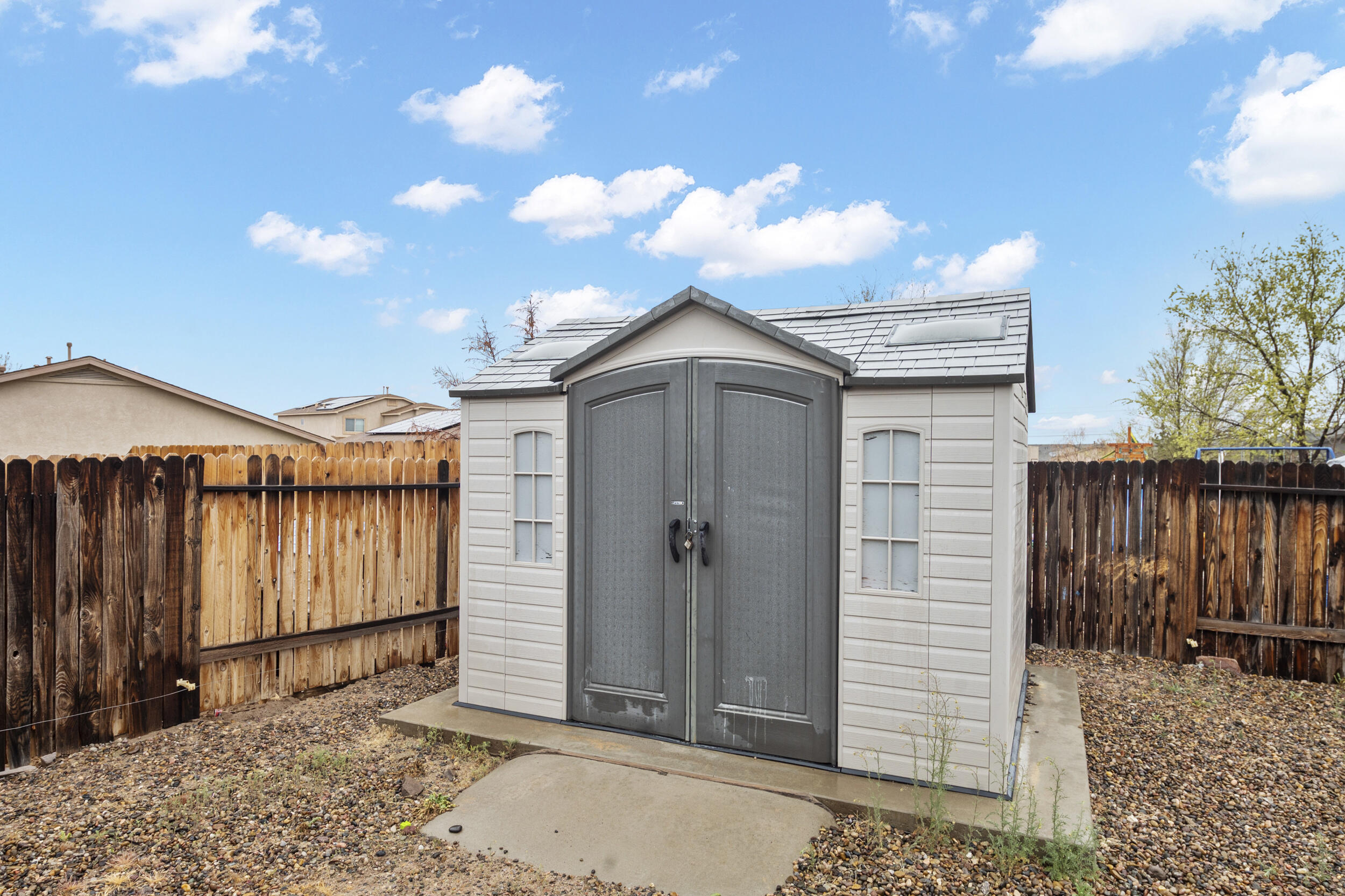 35 Salida Del Sol, Los Lunas, New Mexico 87031, 3 Bedrooms Bedrooms, ,2 BathroomsBathrooms,Residential,For Sale,35 Salida Del Sol,1059006