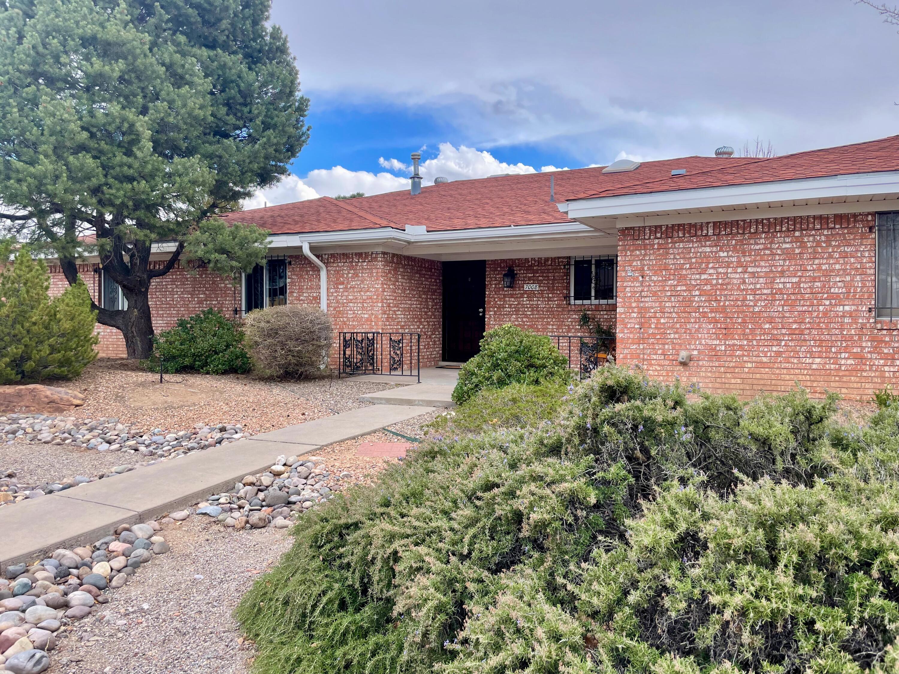 7008 Lantern Road NE, Albuquerque, NM 