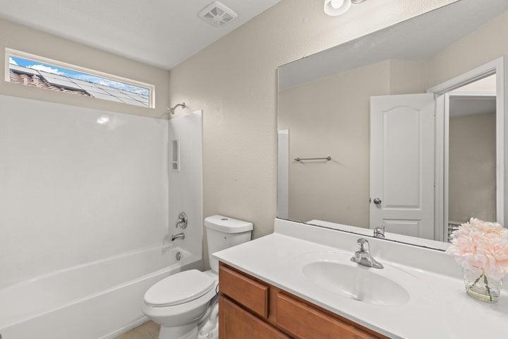 3333 Hunters Meadows Circle NE, Rio Rancho, New Mexico 87144, 4 Bedrooms Bedrooms, ,3 BathroomsBathrooms,Residential Lease,For Rent,3333 Hunters Meadows Circle NE,1059068
