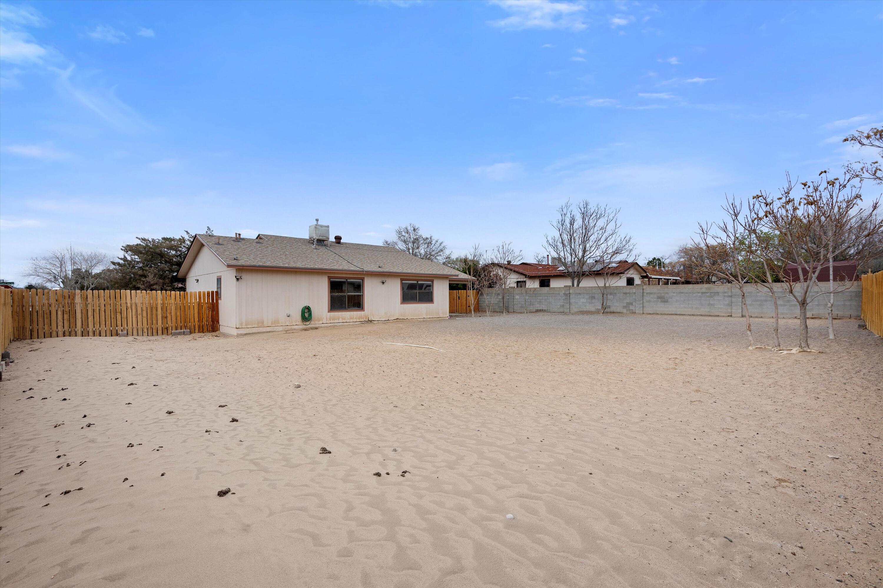 744 Stagecoach Road SE, Rio Rancho, New Mexico 87124, 3 Bedrooms Bedrooms, ,2 BathroomsBathrooms,Residential,For Sale,744 Stagecoach Road SE,1059112