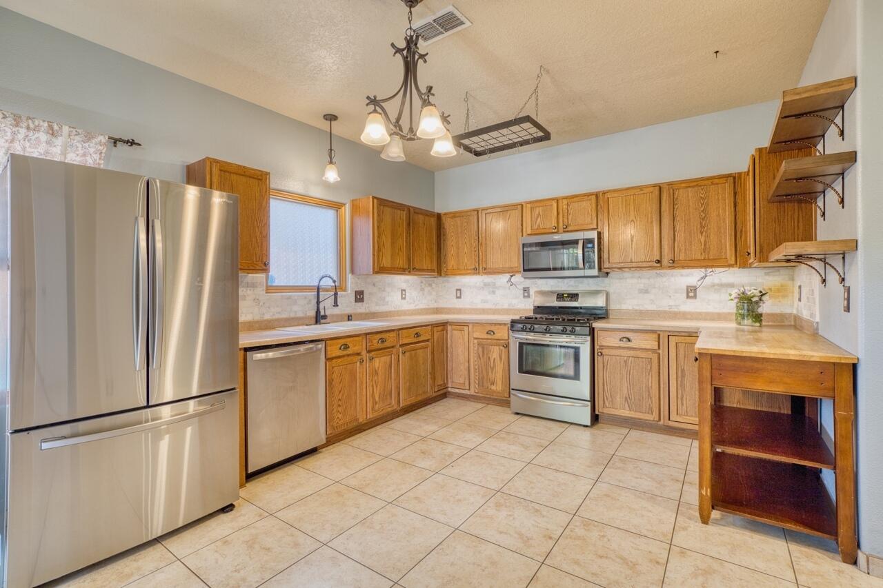 3284 San Ildefonso Loop NE, Rio Rancho, New Mexico 87144, 3 Bedrooms Bedrooms, ,3 BathroomsBathrooms,Residential,For Sale,3284 San Ildefonso Loop NE,1059223