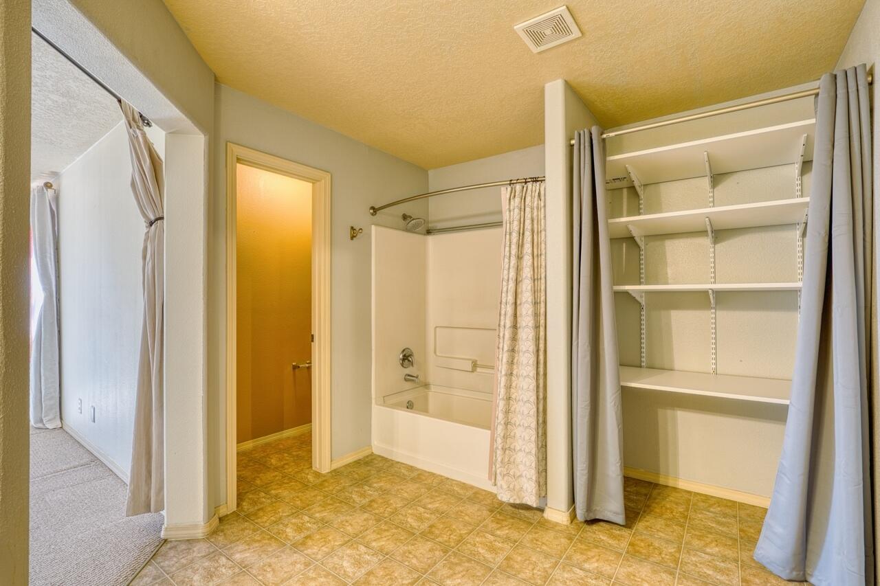 3284 San Ildefonso Loop NE, Rio Rancho, New Mexico 87144, 3 Bedrooms Bedrooms, ,3 BathroomsBathrooms,Residential,For Sale,3284 San Ildefonso Loop NE,1059223