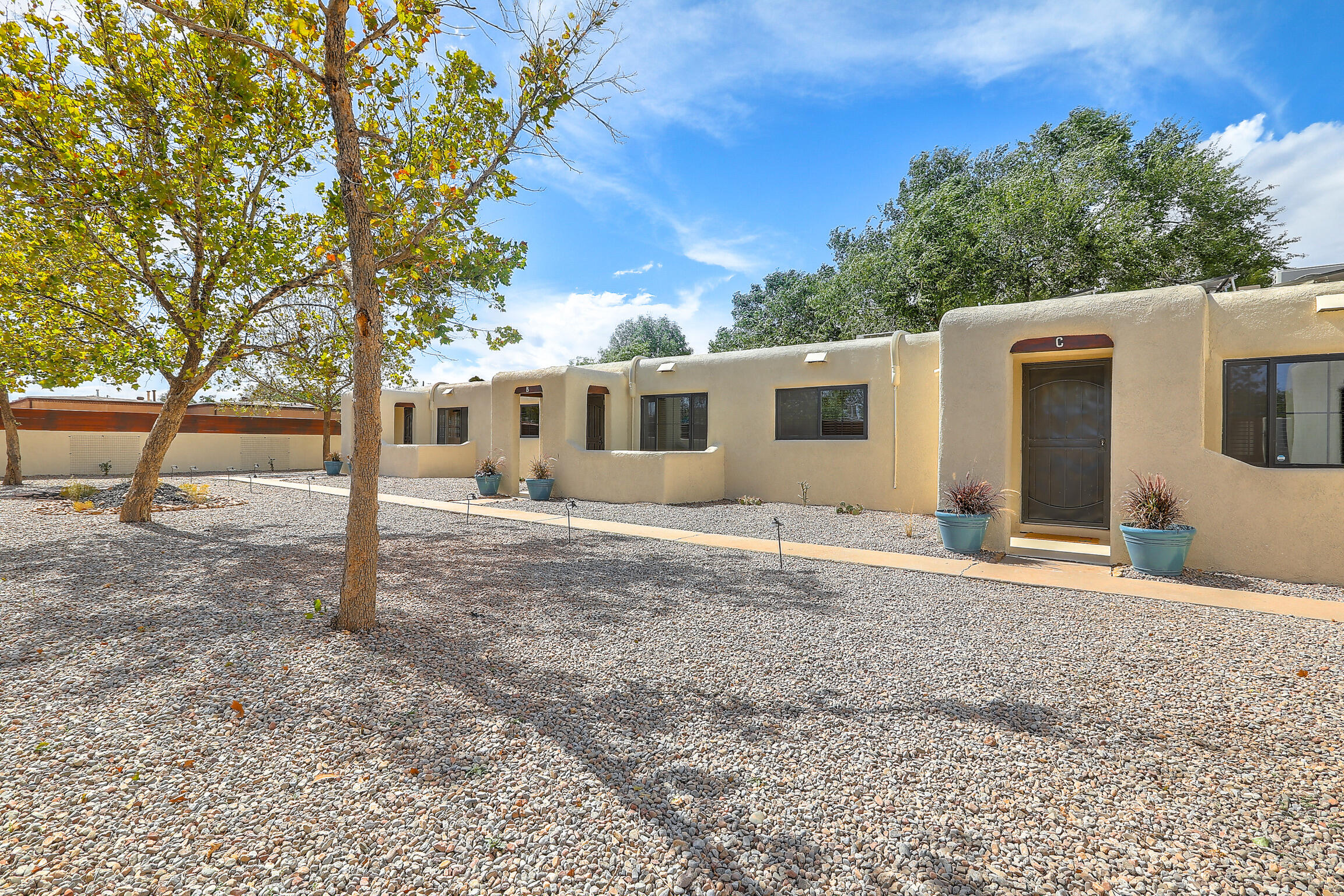 3533 Vail Avenue SE, Albuquerque, New Mexico 87106, 2 Bedrooms Bedrooms, ,1 BathroomBathrooms,Residential Income,For Sale,3533 Vail Avenue SE,1059300
