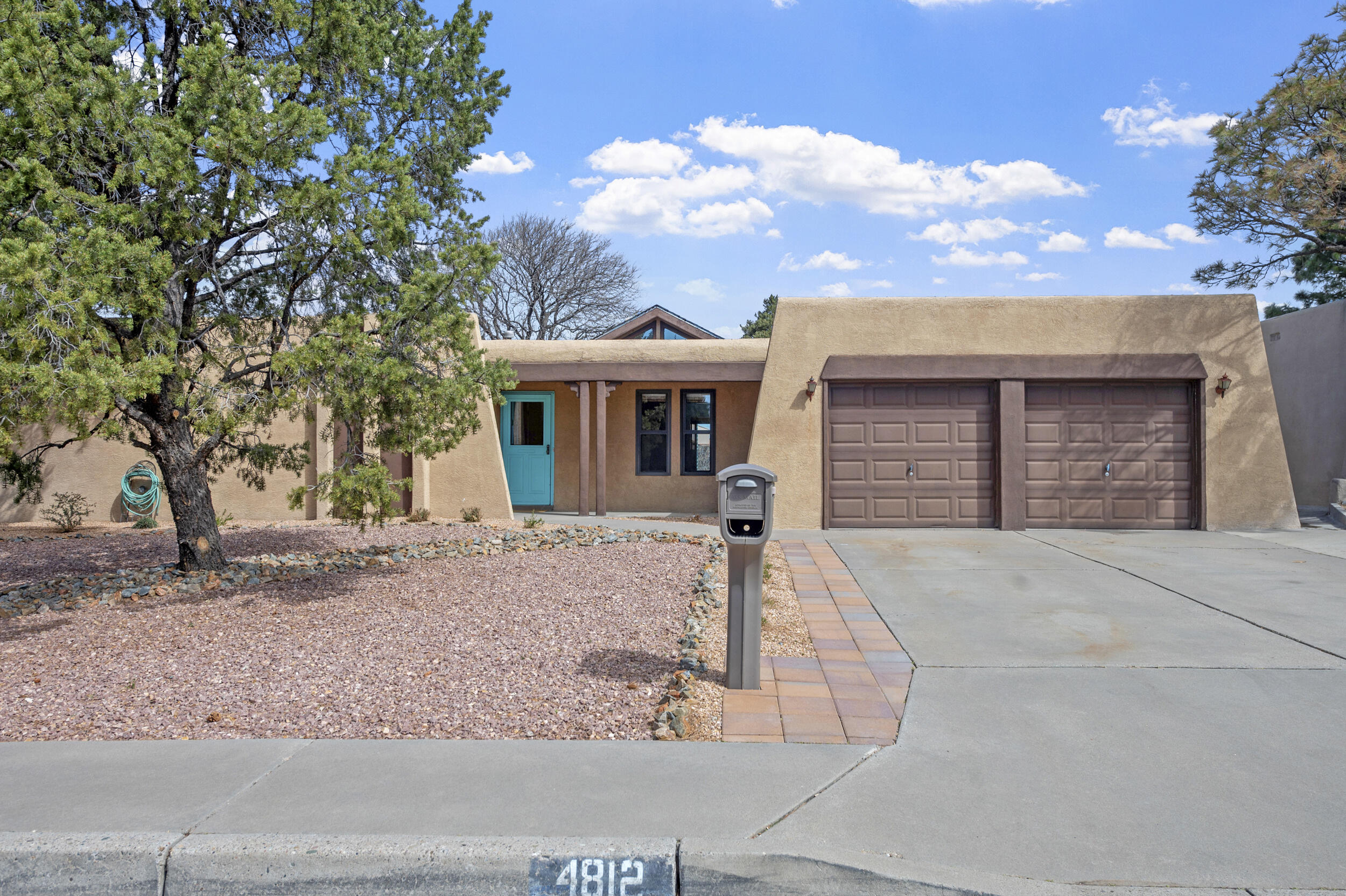 4812 Brookwood Street NE, Albuquerque, NM 