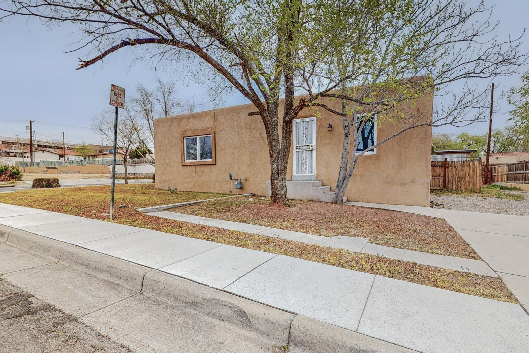 1200 Coal Avenue SE, Albuquerque, New Mexico 87106, 2 Bedrooms Bedrooms, ,2 BathroomsBathrooms,Residential,For Sale,1200 Coal Avenue SE,1059373