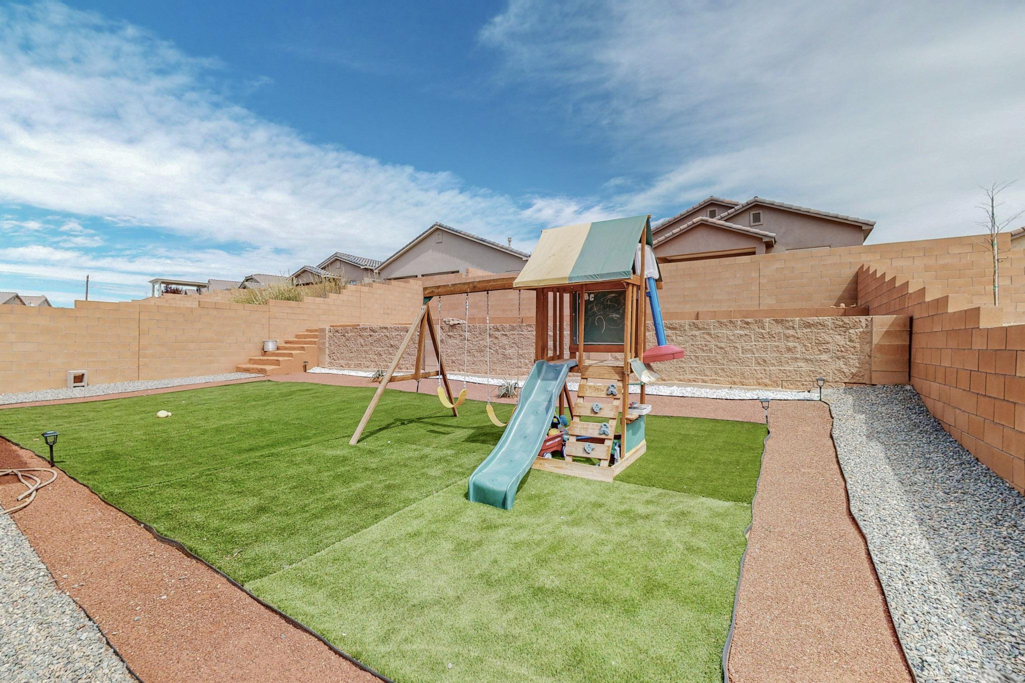 6927 Dusty Drive NE, Rio Rancho, New Mexico 87144, 5 Bedrooms Bedrooms, ,3 BathroomsBathrooms,Residential,For Sale,6927 Dusty Drive NE,1059439