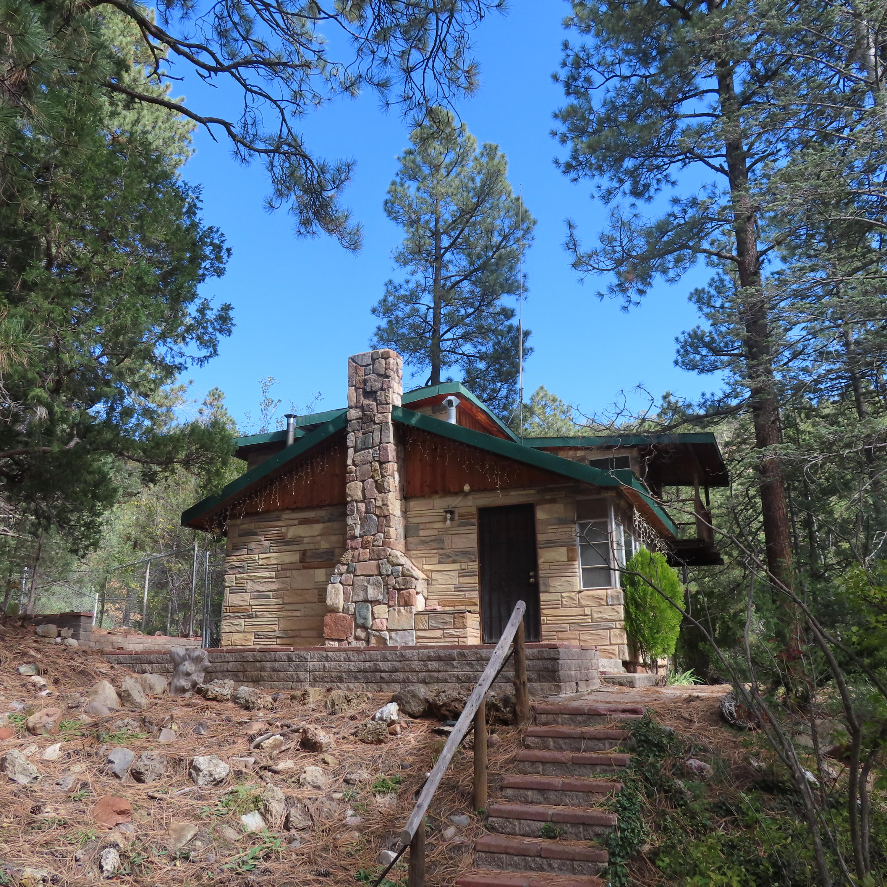76 Cole Springs Road, Cedar Crest, New Mexico 87008, 3 Bedrooms Bedrooms, ,2 BathroomsBathrooms,Residential,For Sale,76 Cole Springs Road,1058987