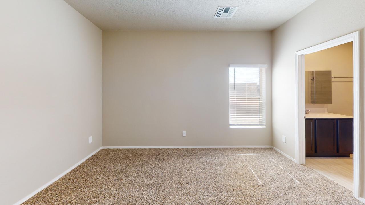 1659 Tierra Verde Loop, Los Lunas, New Mexico 87031, 3 Bedrooms Bedrooms, ,2 BathroomsBathrooms,Residential,For Sale,1659 Tierra Verde Loop,1059483