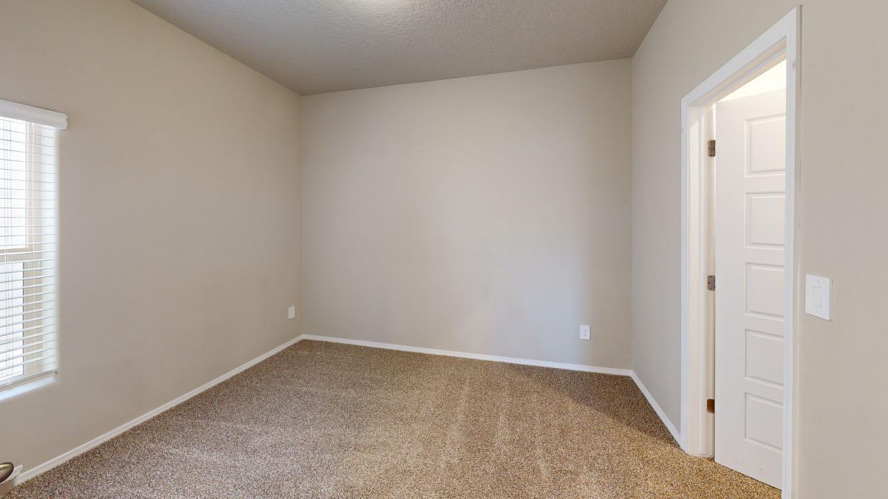 1659 Tierra Verde Loop, Los Lunas, New Mexico 87031, 3 Bedrooms Bedrooms, ,2 BathroomsBathrooms,Residential,For Sale,1659 Tierra Verde Loop,1059483