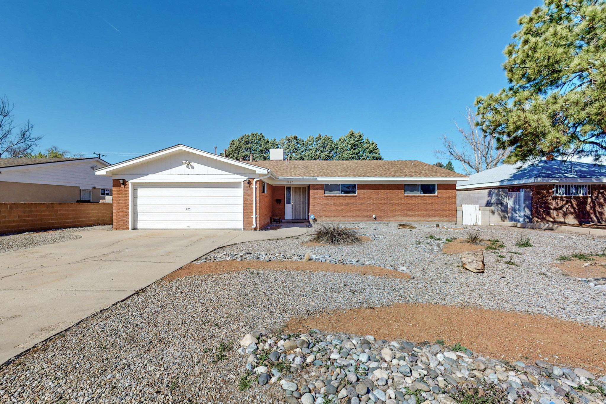 2925 Rhode Island Street NE, Albuquerque, NM 