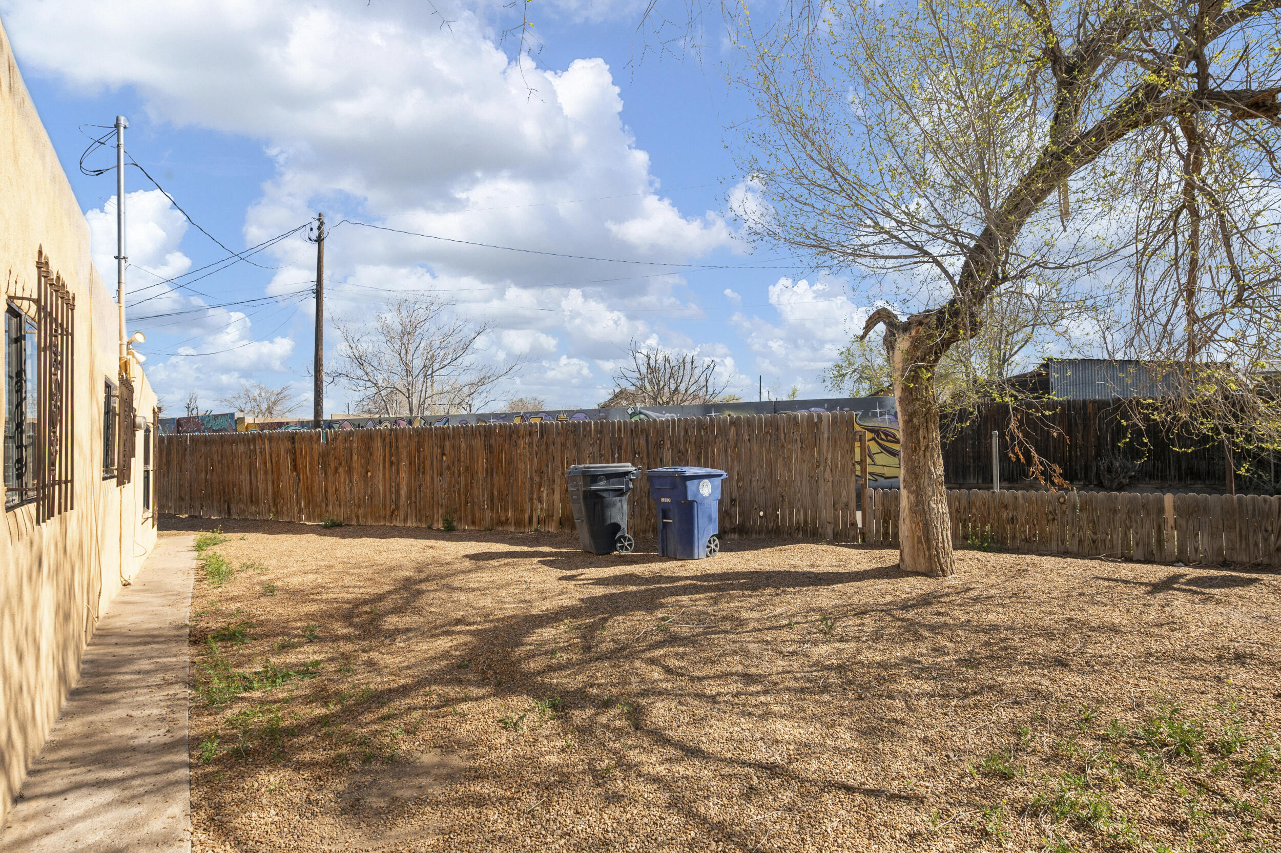 231 Southern Avenue SE, Albuquerque, New Mexico 87102, 2 Bedrooms Bedrooms, ,1 BathroomBathrooms,Residential,For Sale,231 Southern Avenue SE,1059517